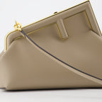 Sacs bandoulière Sac Fendi First Fendi Beige Femme