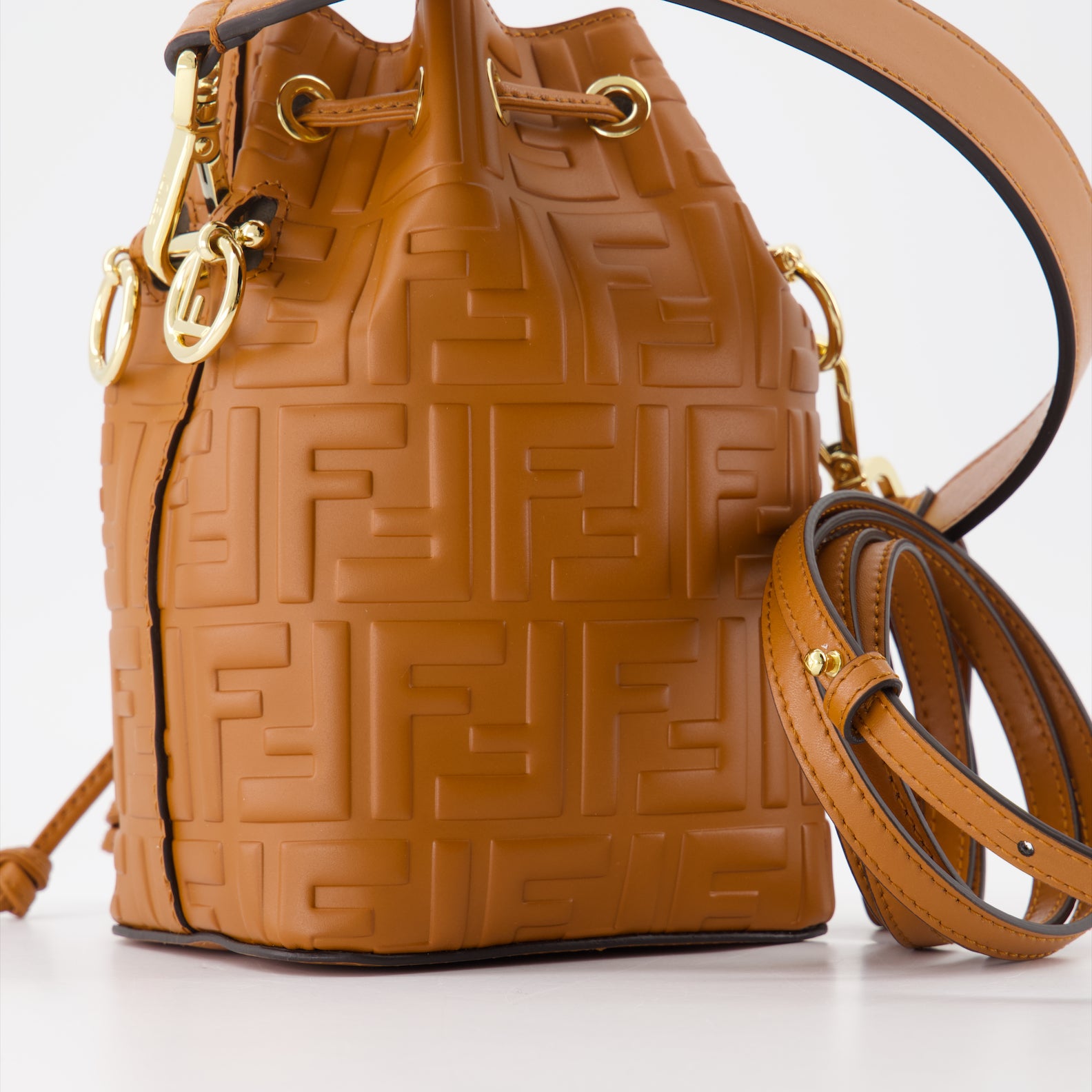 Borse secchiello Sac Mon Trésor Fendi Marrone Femme