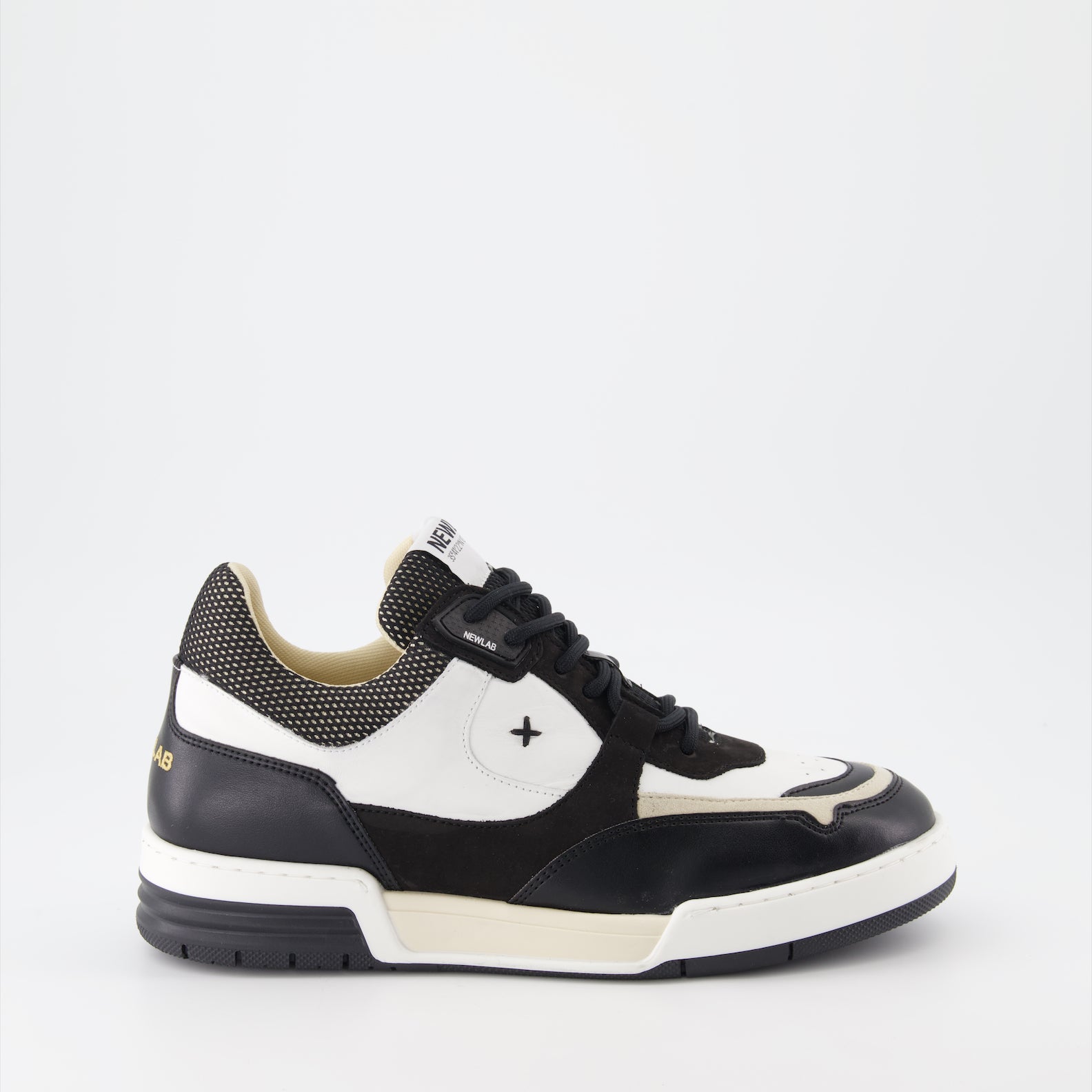 Sneaker Baskets /NL12 New Lab Negro Unisexo