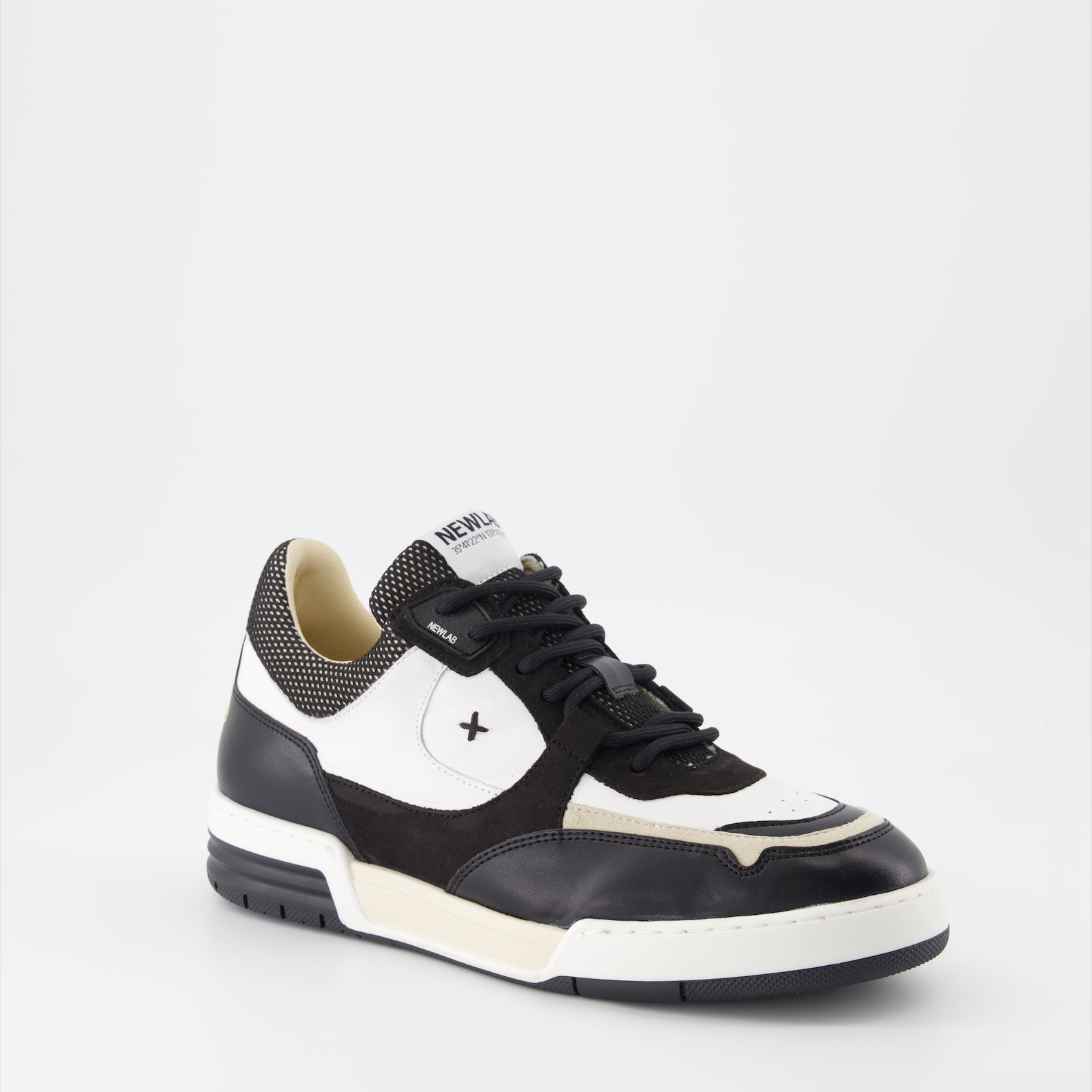 Sneaker Baskets /NL12 New Lab Negro Unisexo