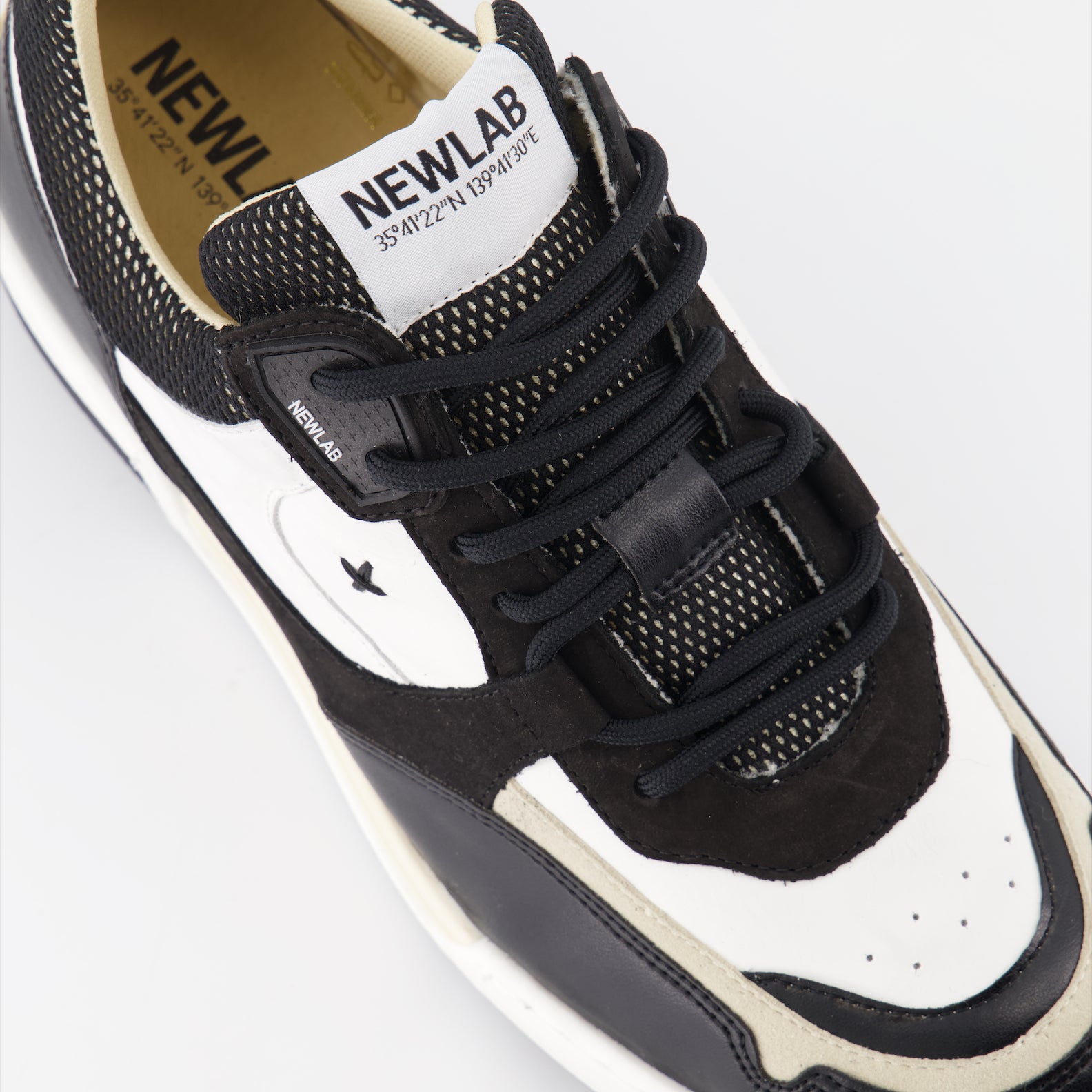 Sneaker Baskets /NL12 New Lab Negro Unisexo