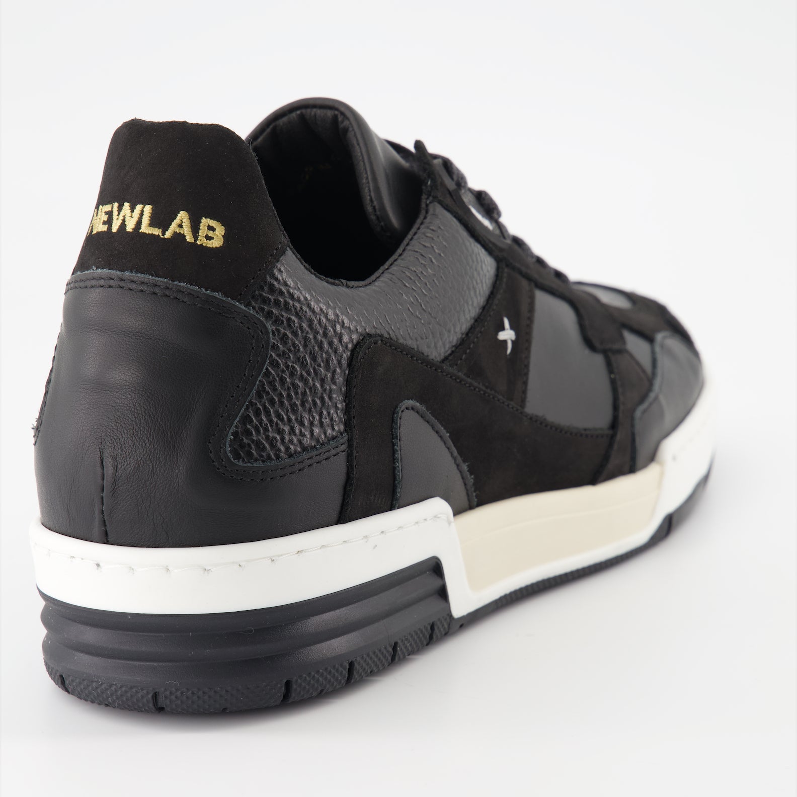 Sneaker Baskets /J05 New Lab Negro Unisexo
