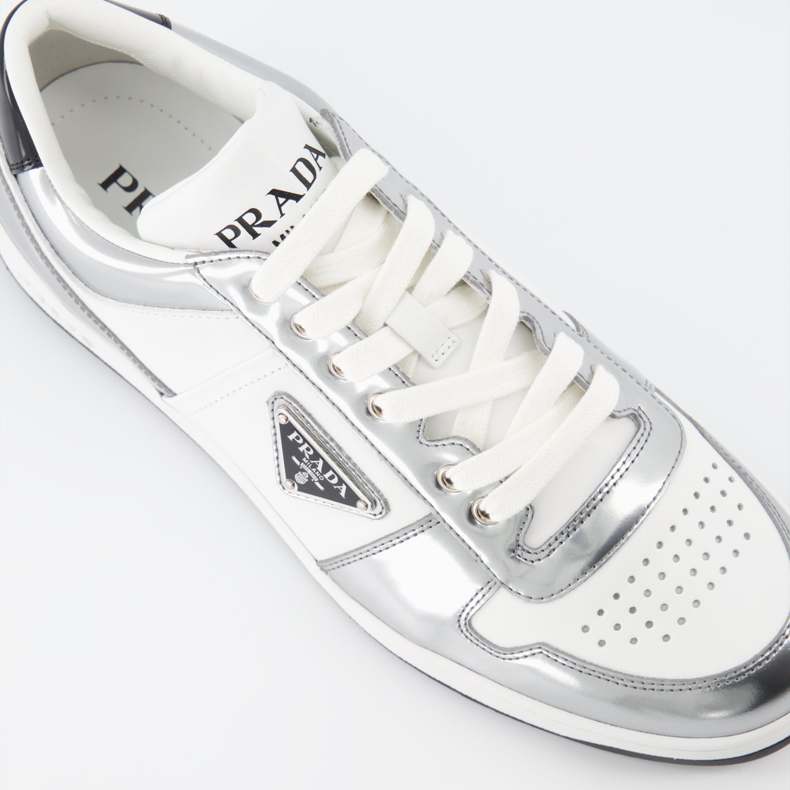 Sneaker Baskets Downtown Prada Silber Homme