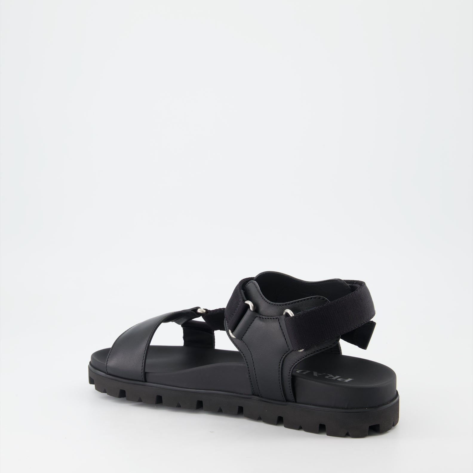 Chaussures ouvertes Sandales en cuir Prada Noir Homme