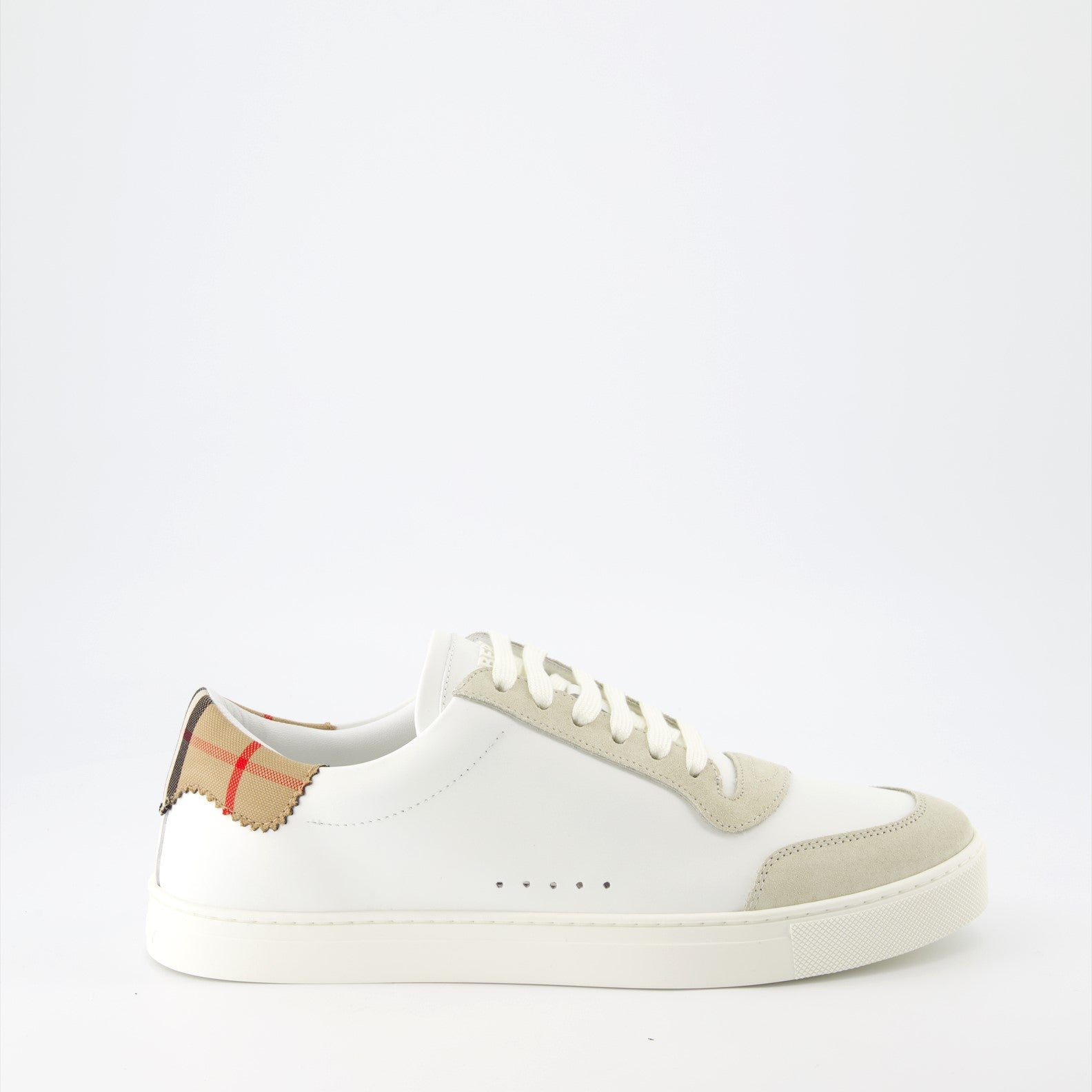 Sneaker Baskets en cuir et suède Burberry Weiß Homme