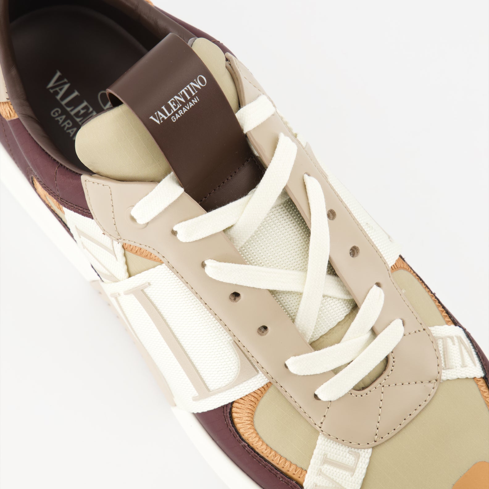 Sneaker Baskets VL7N Valentino Garavani Marrón Homme