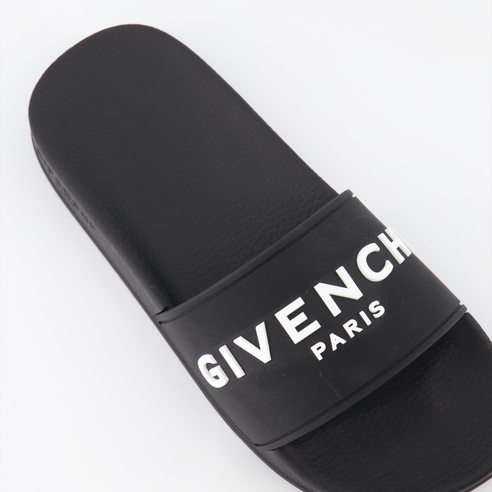 Chaussures ouvertes Sandales à logo Givenchy Noir Femme