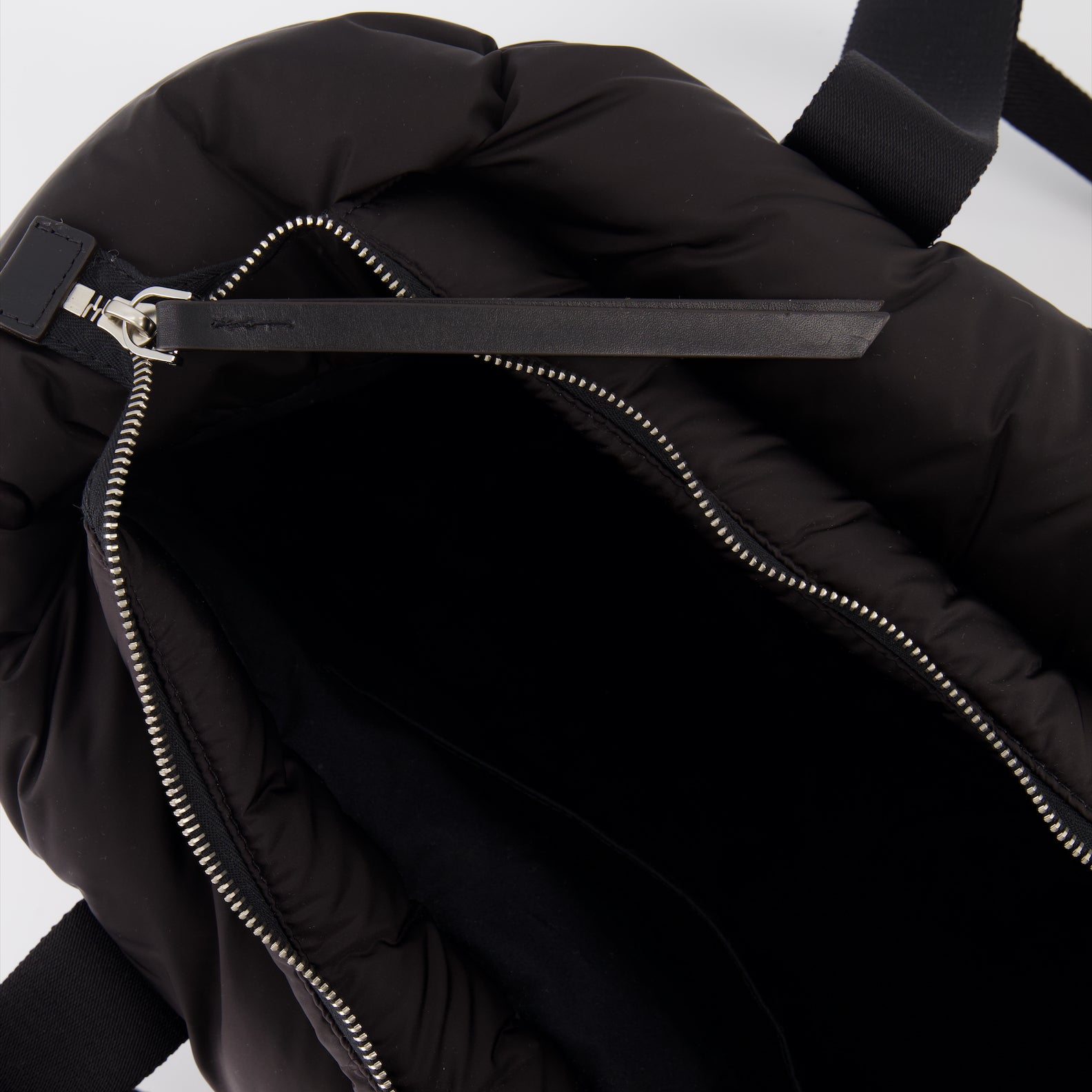 토트백 Sac Caradoc Moncler 검은색 Femme