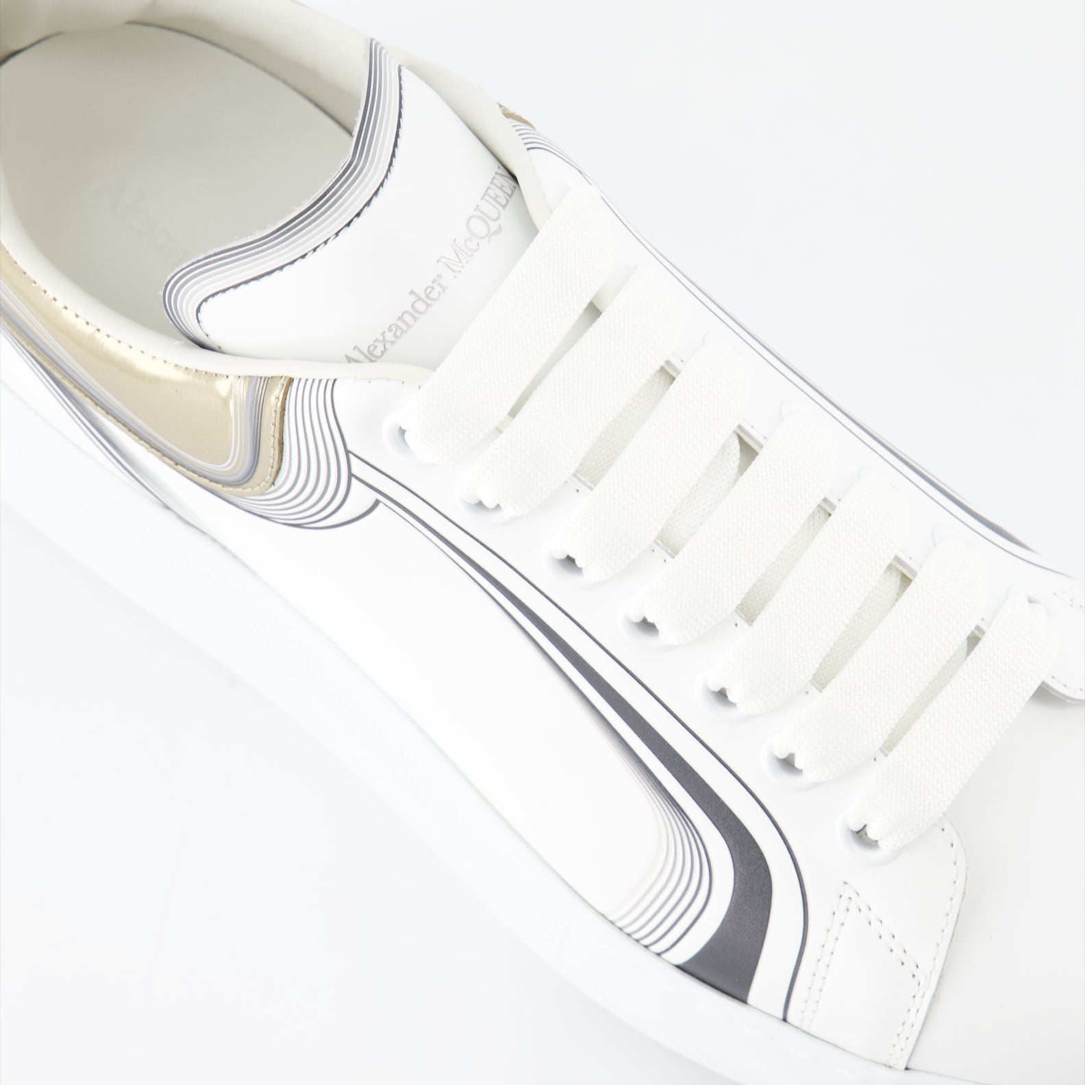 Sneaker Baskets oversize Alexander McQueen Blanco Homme