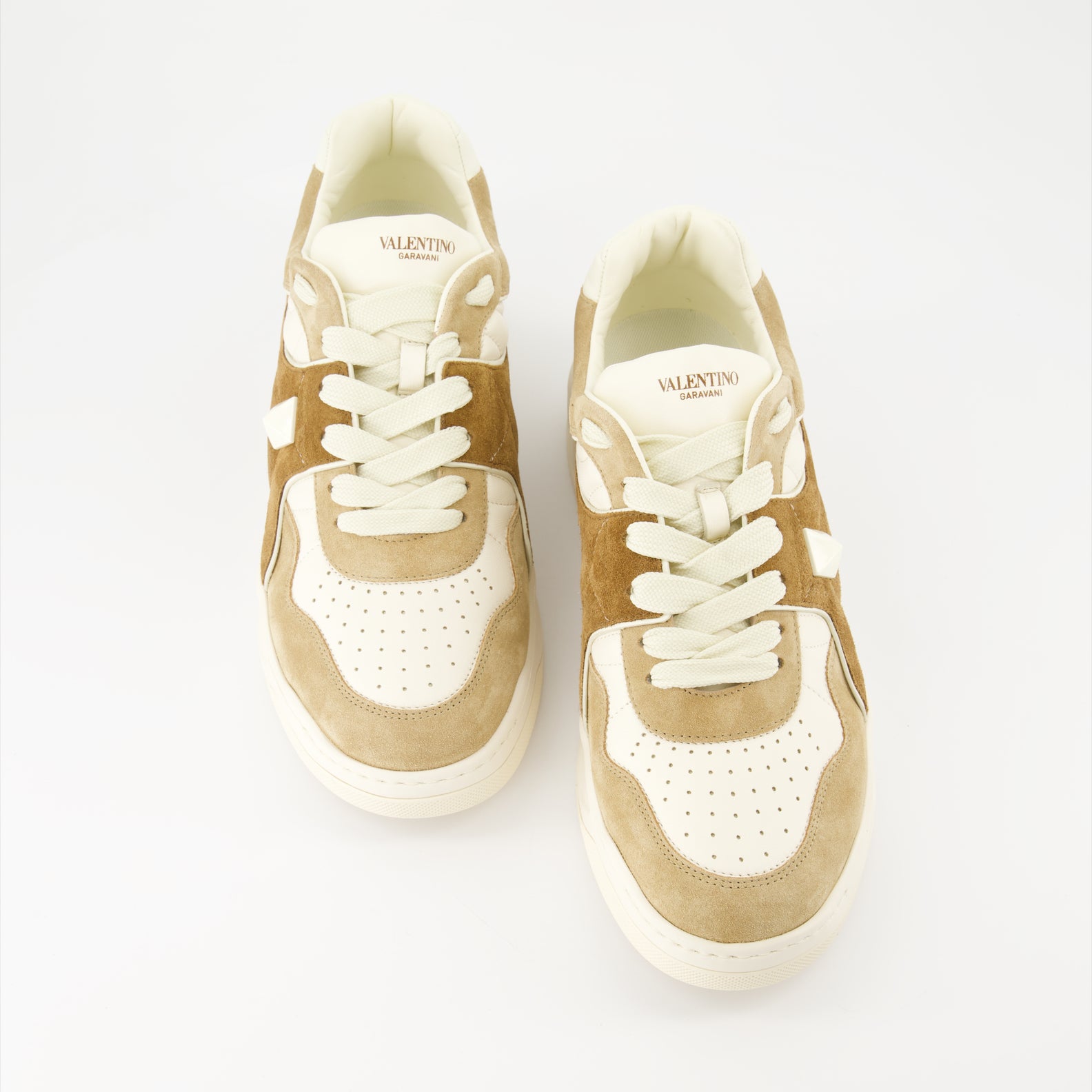 Sneaker Baskets One Stud Valentino Garavani Beige Homme