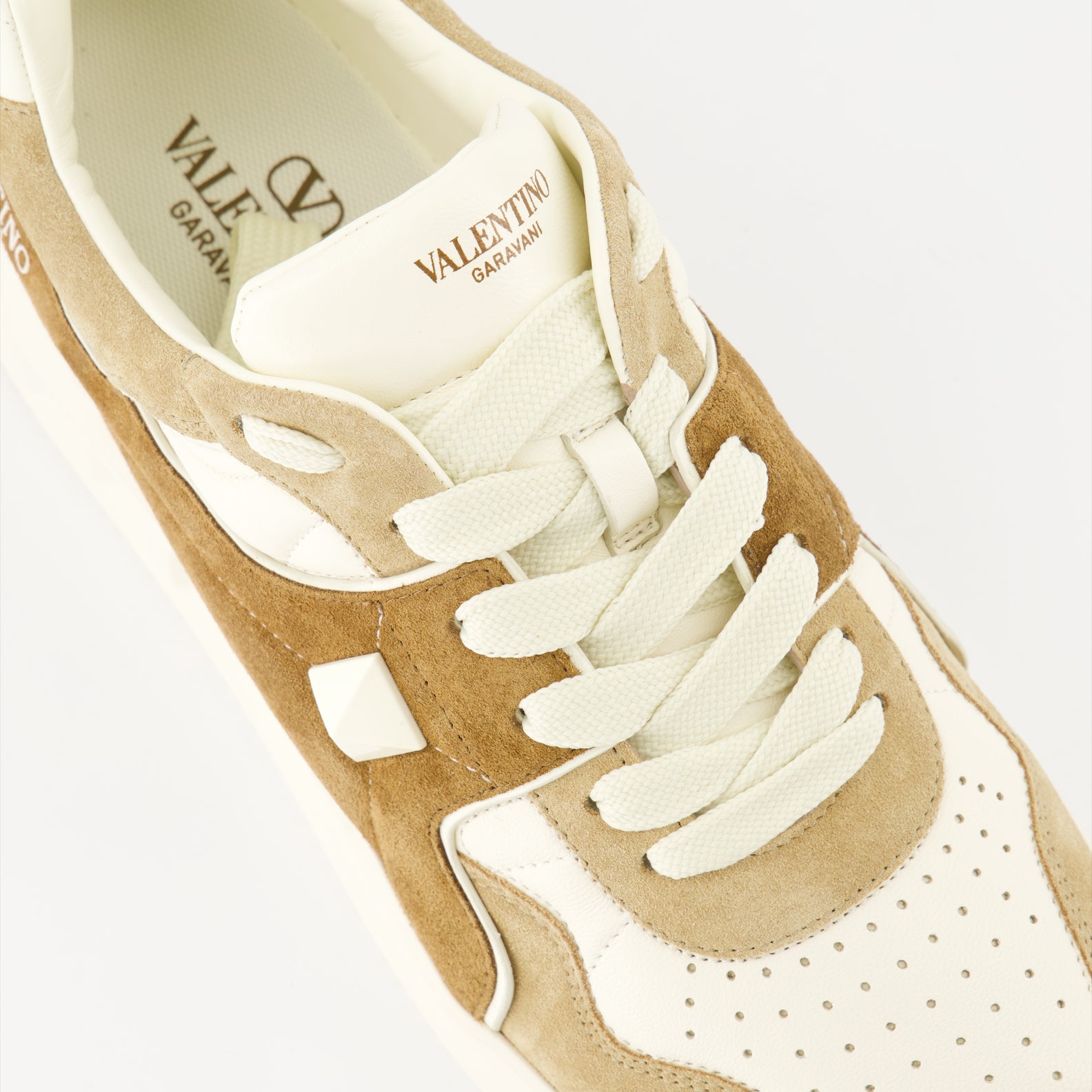Sneaker Baskets One Stud Valentino Garavani Beige Homme