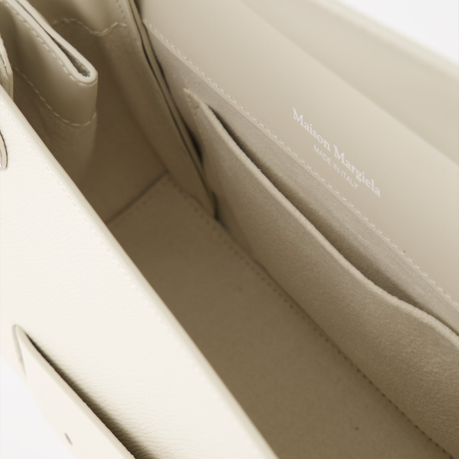 Handbags and shoulder bags Snatched top handle bag Maison Margiela White Unisex