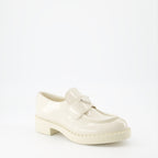 Mocassins Mocassins en cuir verni Prada Blanc Femme