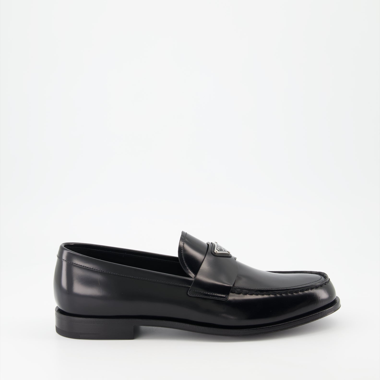 Loafer Mocassins en cuir verni Prada Schwarz Homme