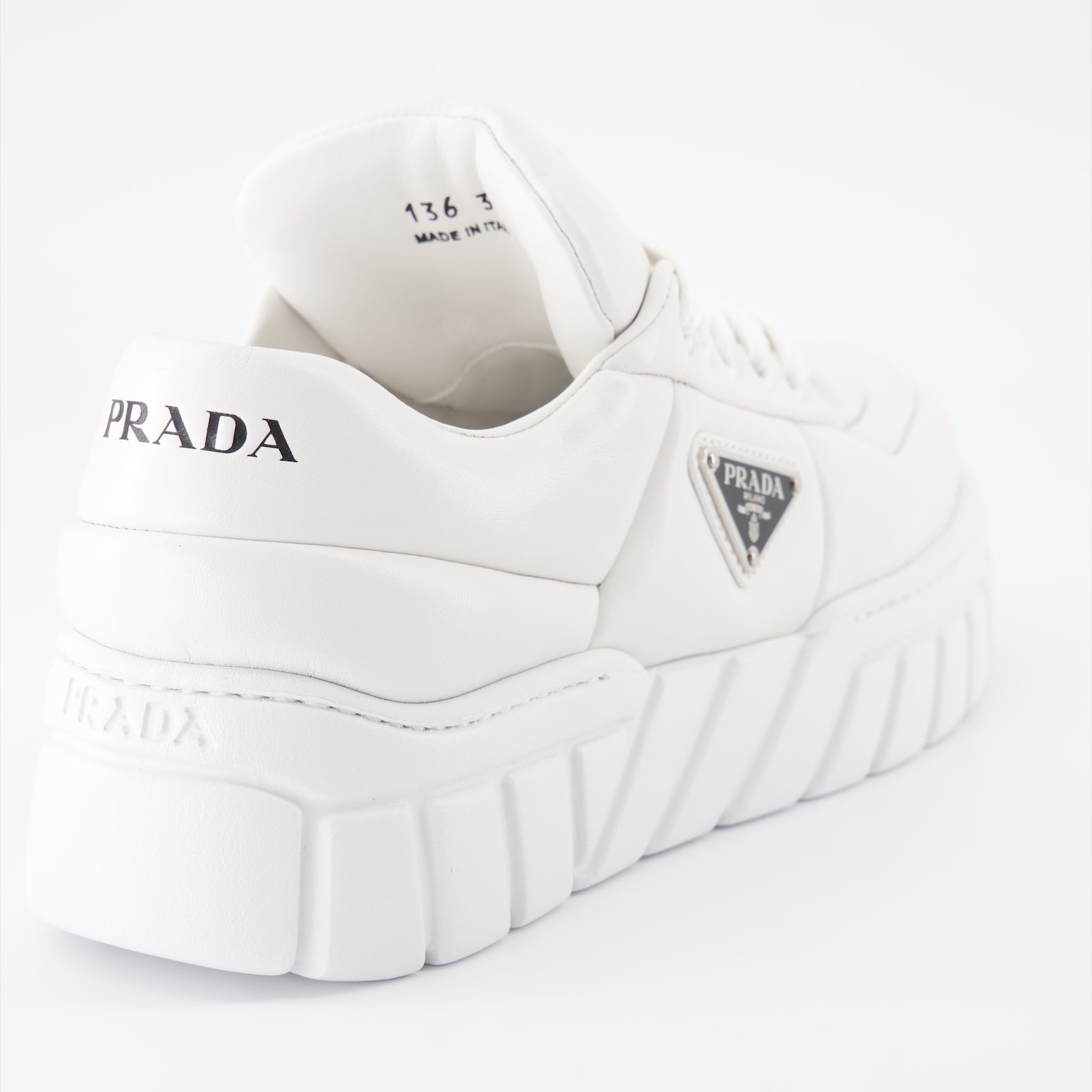 Sneaker Baskets en cuir nappa Prada Blanco Femme
