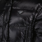 Casacos Doudoune courte en Re-Nylon Prada Preto Femme