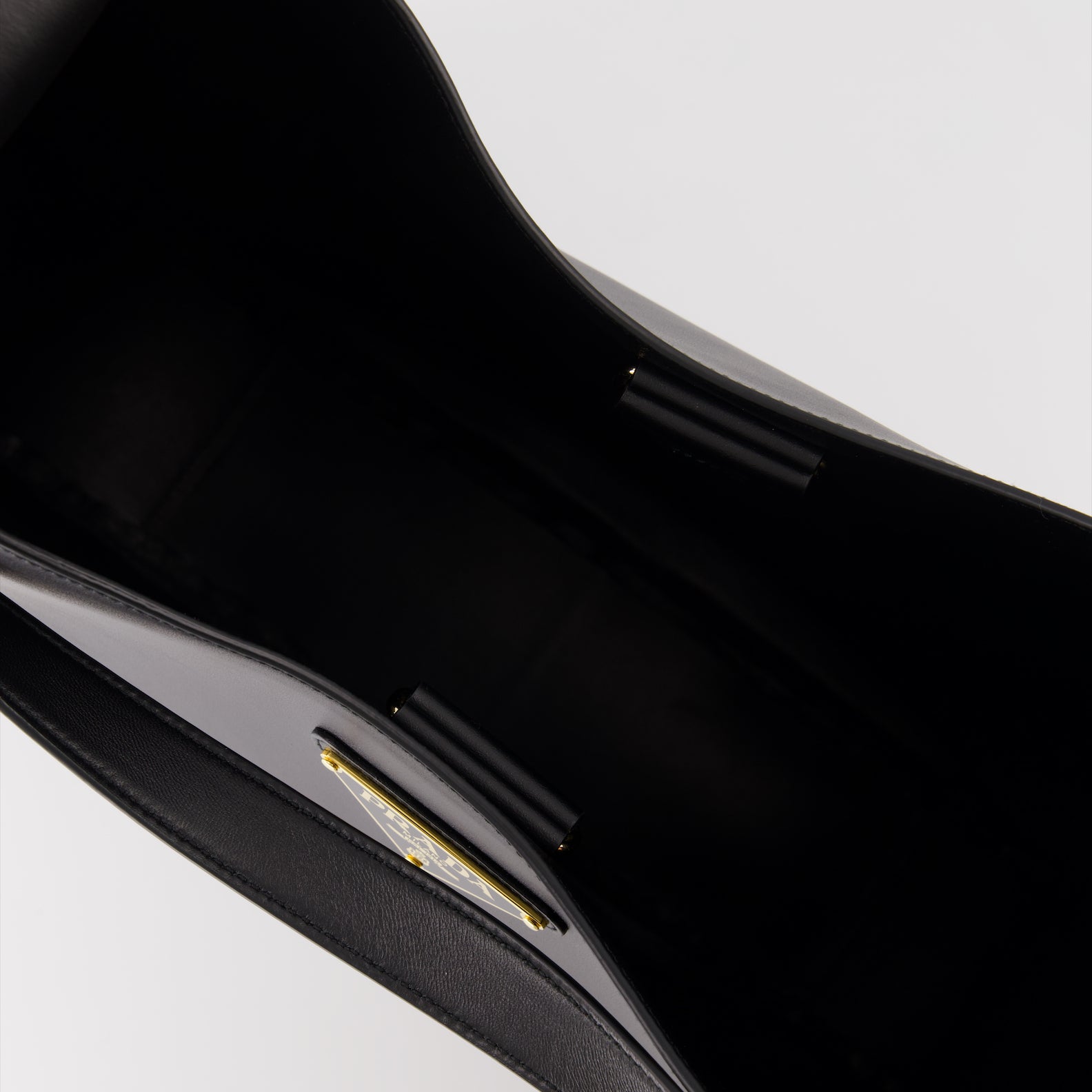 Sacs à main et épaule Sac à bandoulière Prada Noir Femme