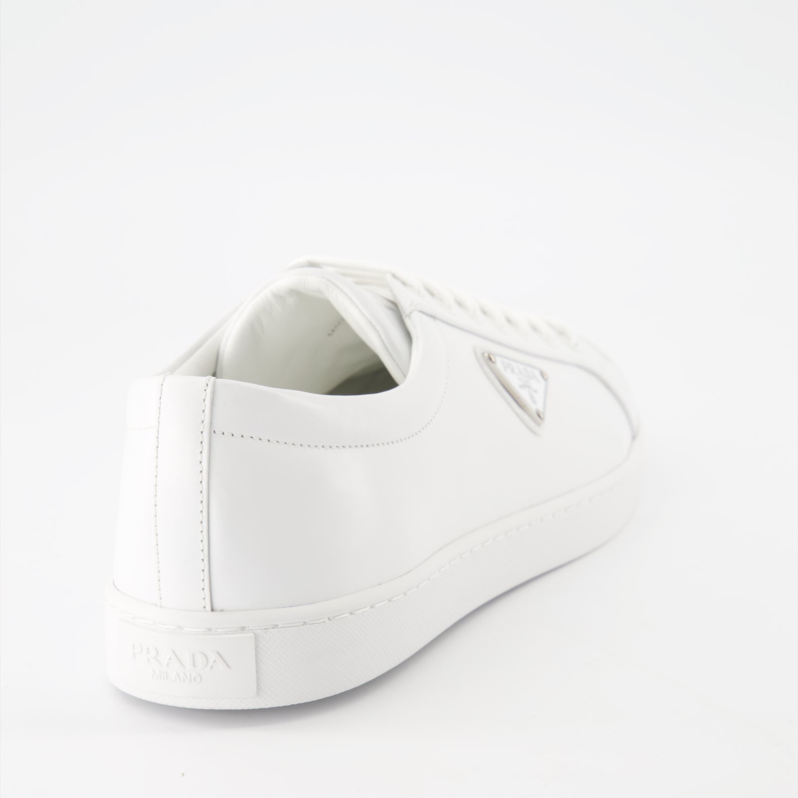 Sneaker Baskets en cuir brossé Prada Blanco Homme