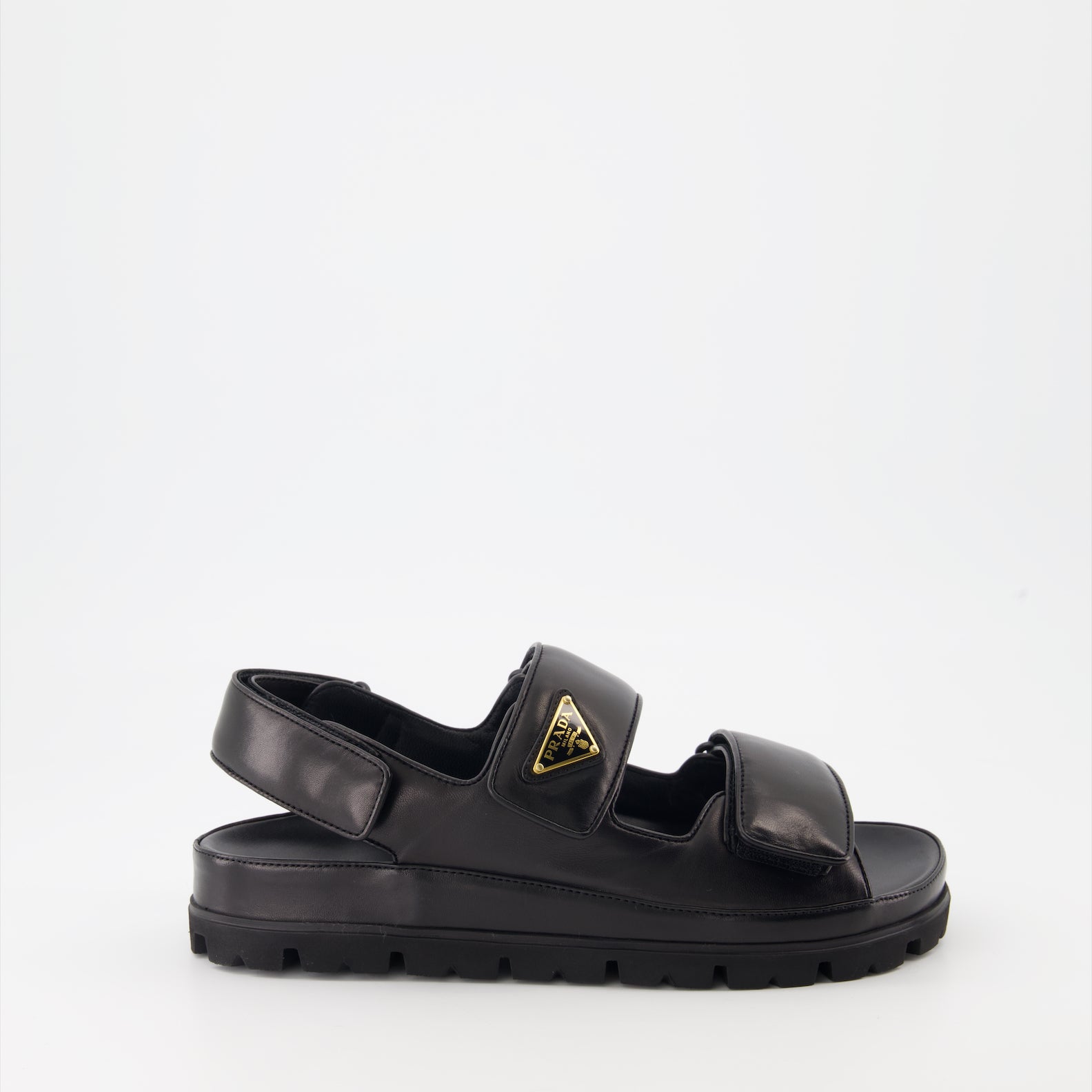 Zapatos abiertos Sandales en cuir matelassé Prada Negro Femme