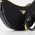 Bolsas de mão e de ombro Sac Arqué en Re-Nylon et cuir brossé Prada Preto Femme