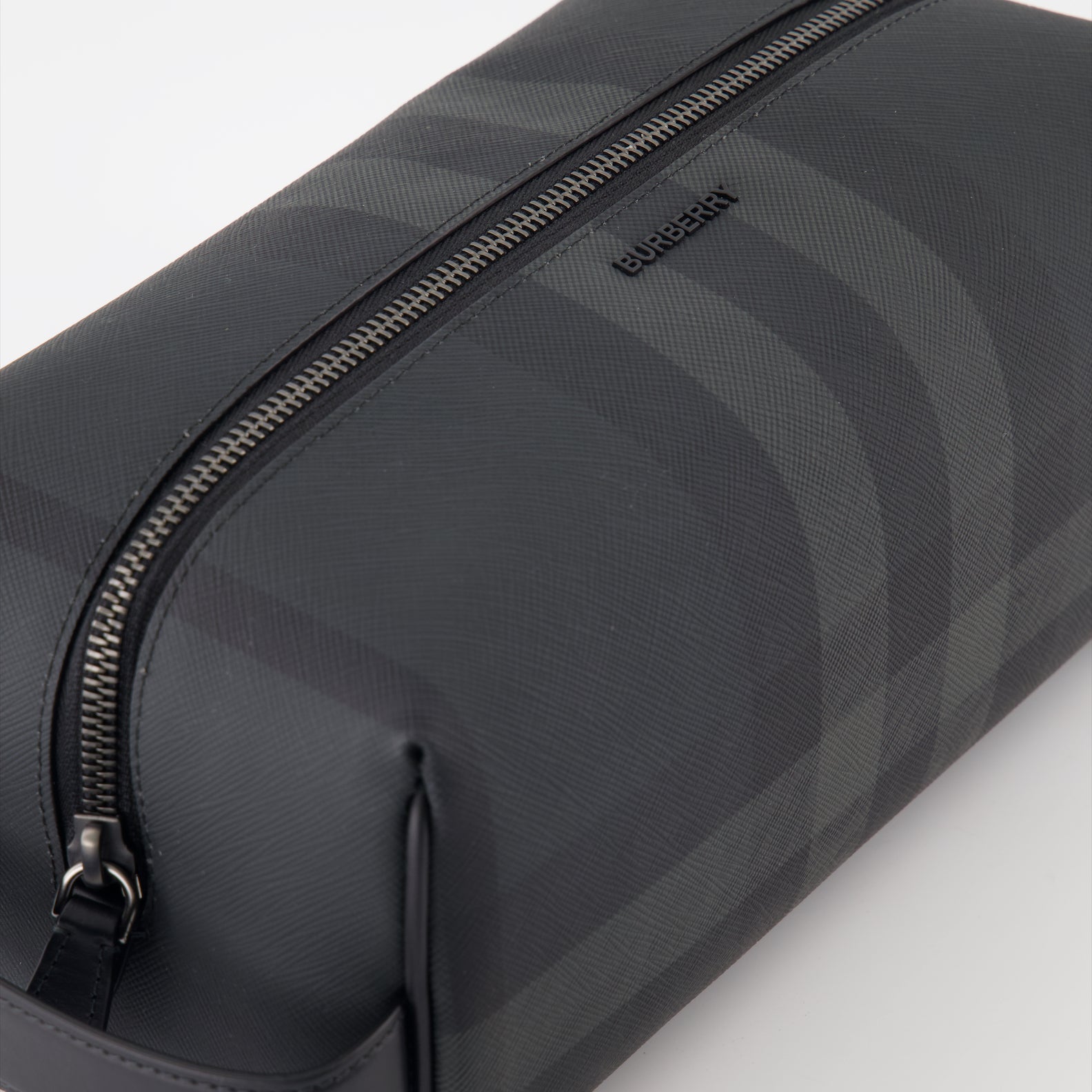 burberry toiletry travel bag Burberry check toiletry bag