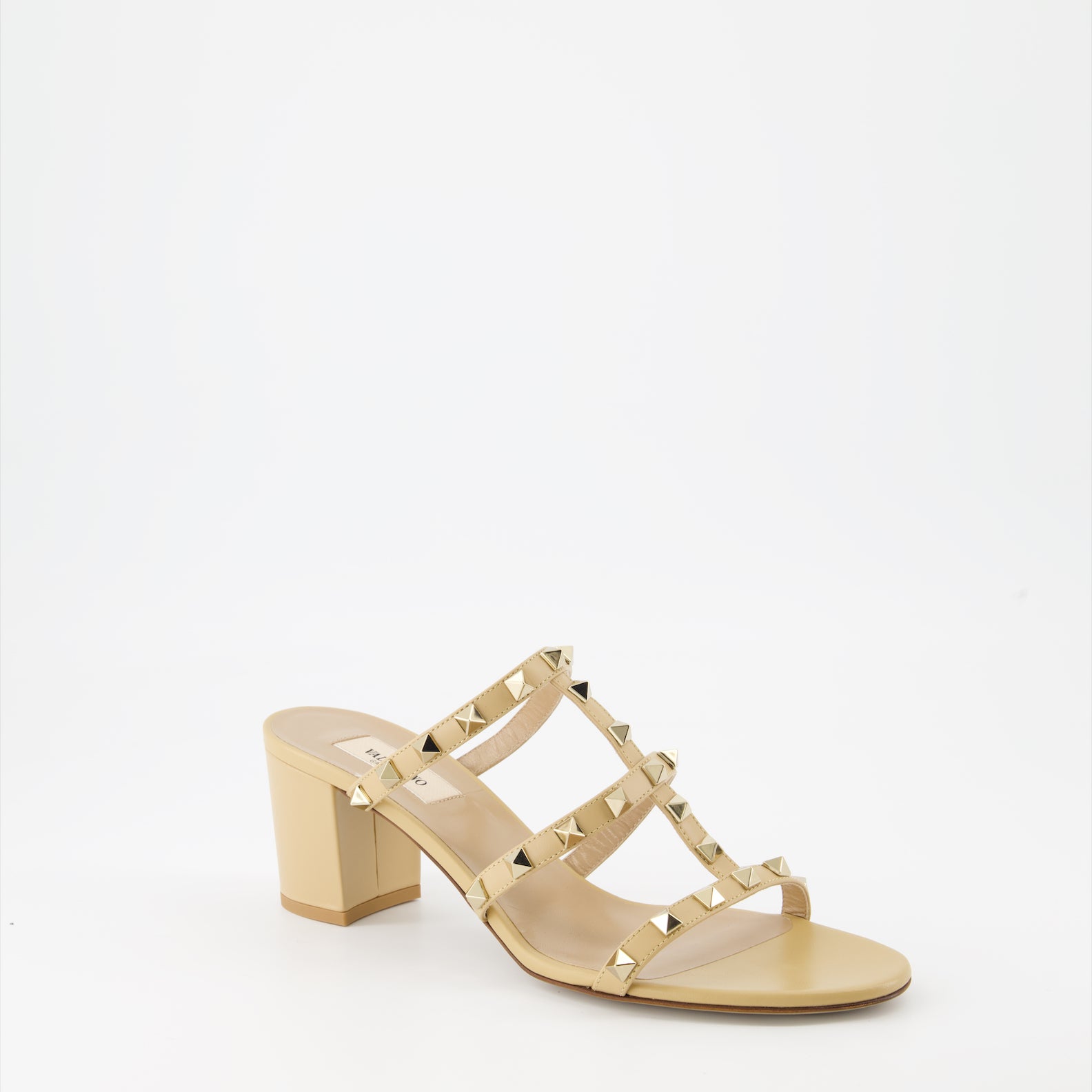 Zapatos abiertos Mules Rockstud à talon Valentino Garavani Beige Femme