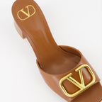 Offene schuhe Mules VLogo Valentino Garavani Braun Femme