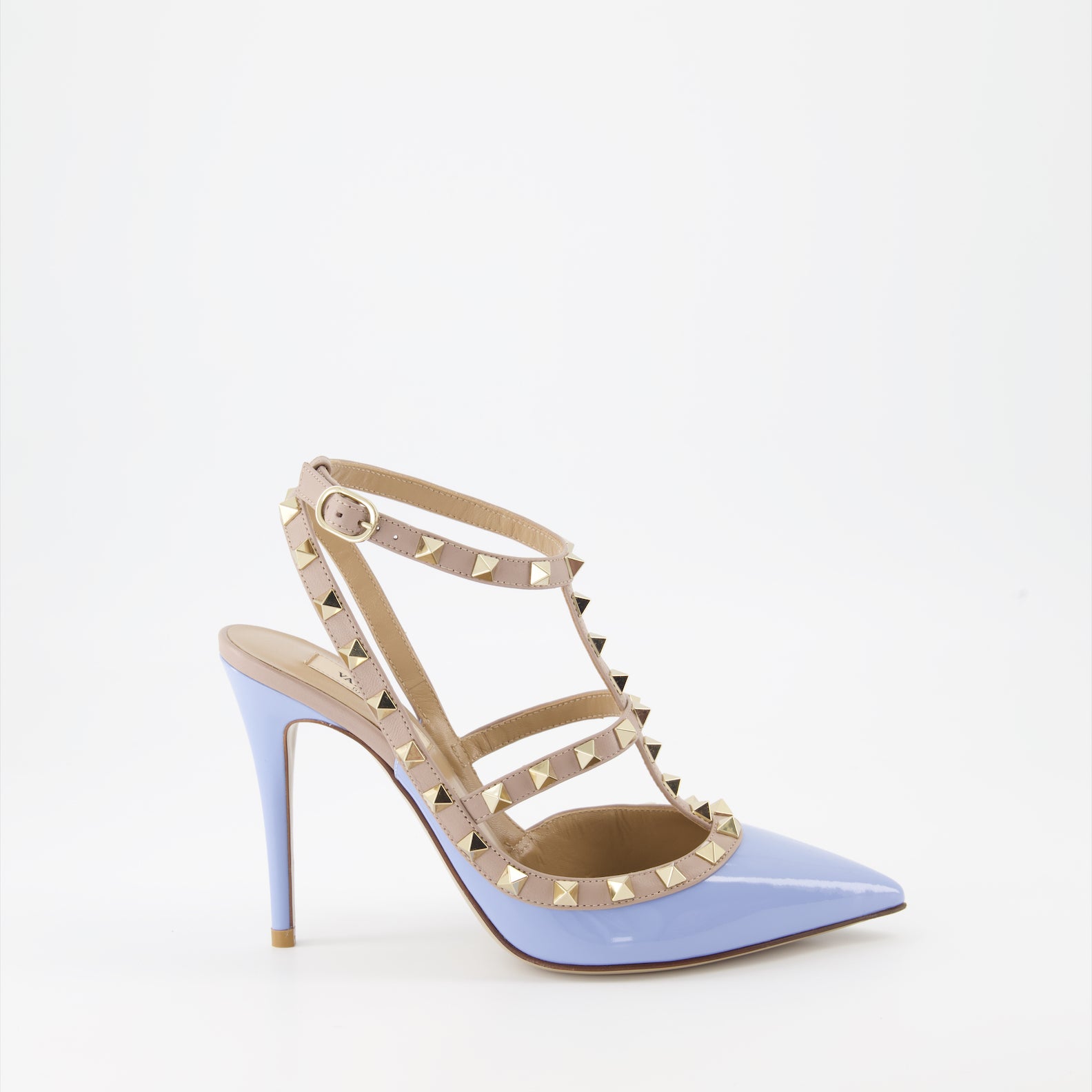 Rockstud pumps