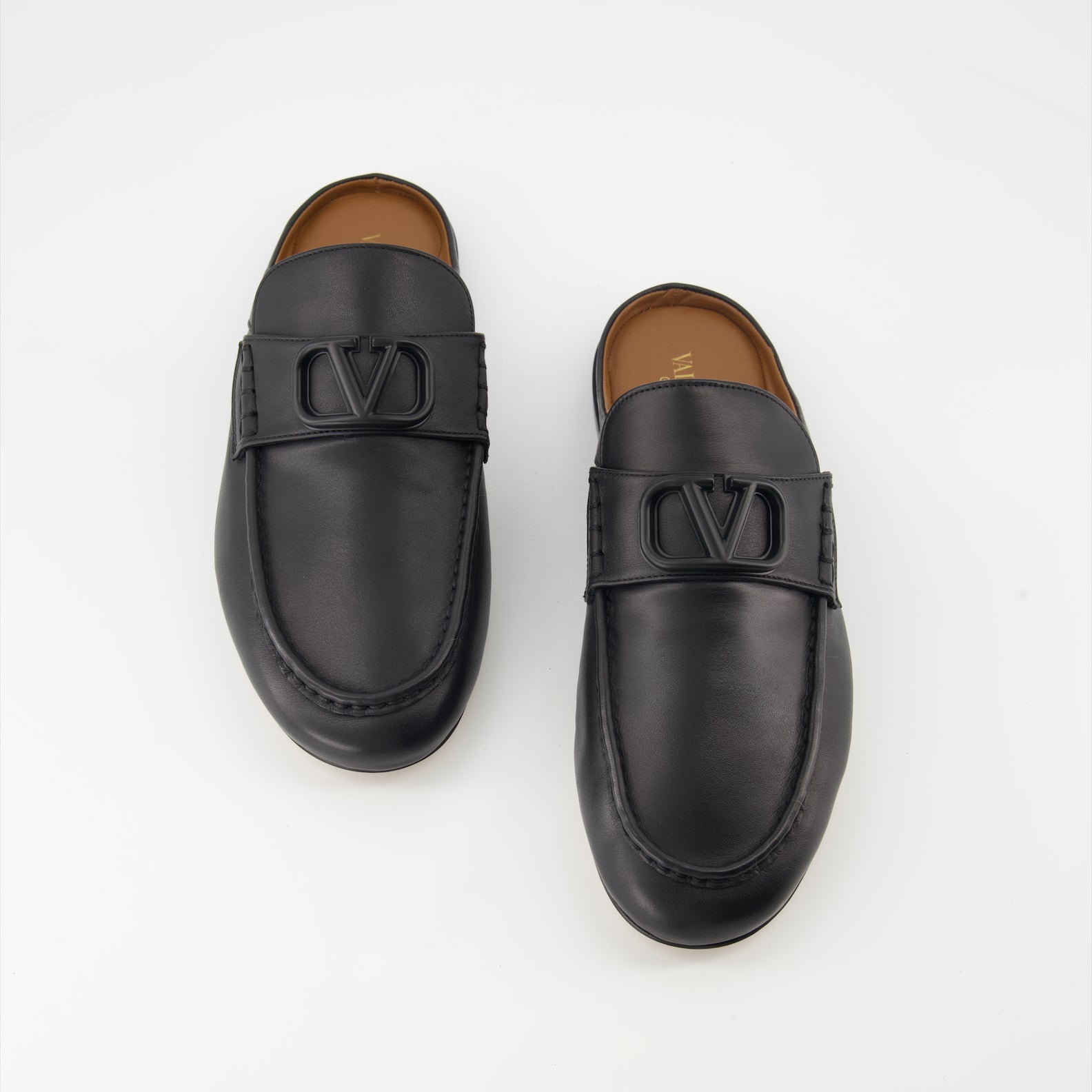 Chaussures ouvertes Mocassins sabot VLogo Valentino Garavani Noir Homme