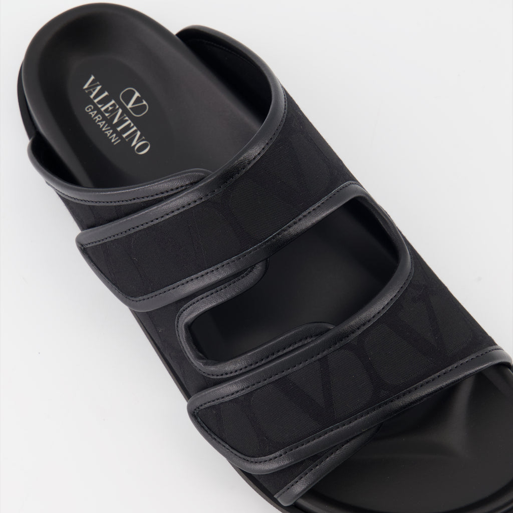 Open shoes VLogo slides Valentino Garavani Black Man