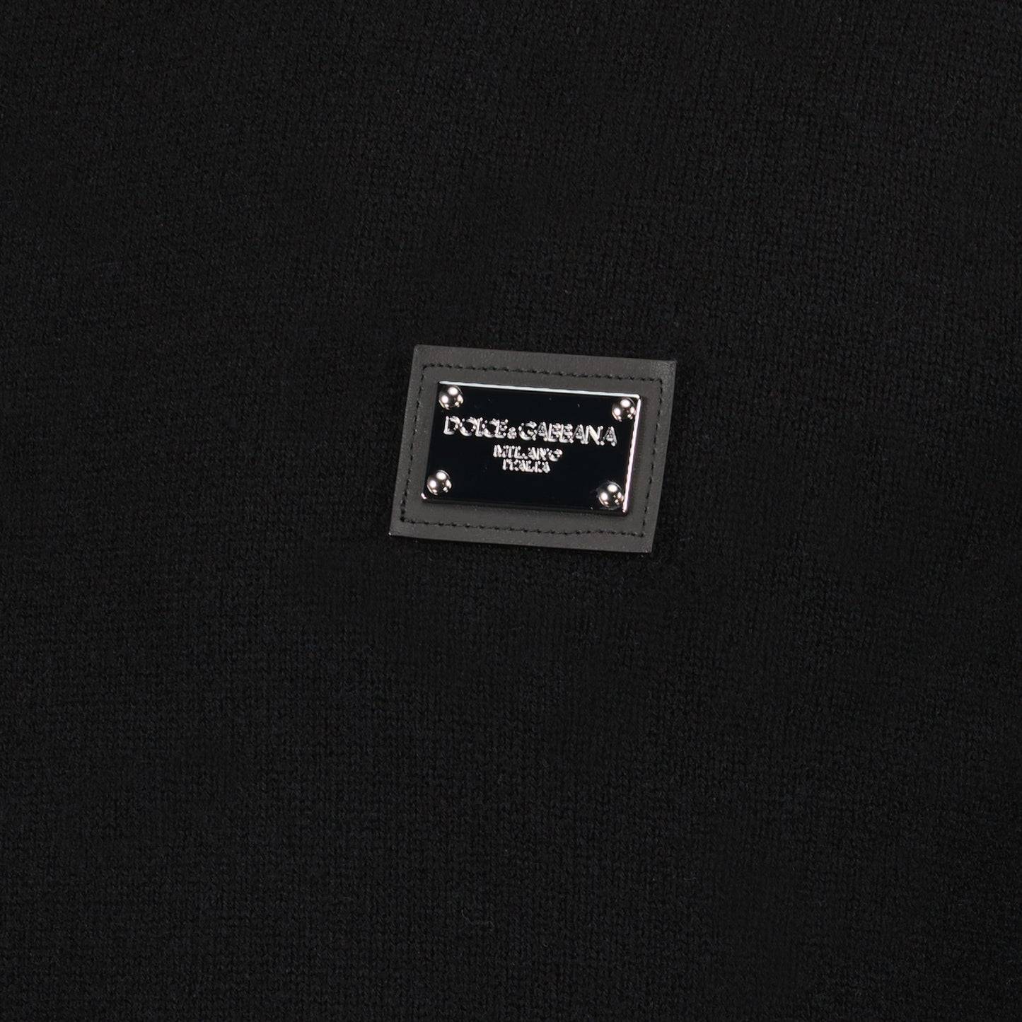Plaque logo sweater
