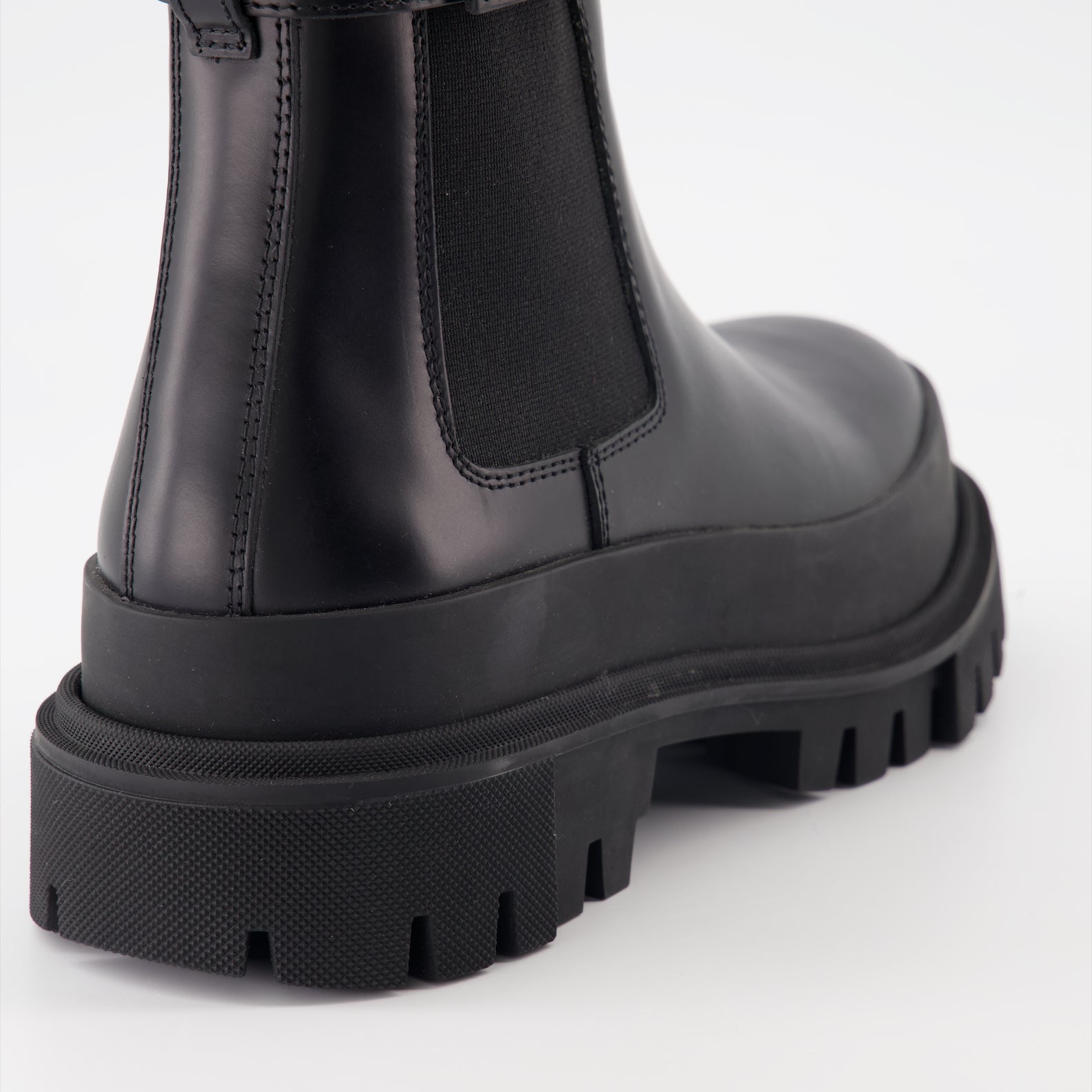 アンクルブーツ ロゴストラップアンクルブーツ Dolce & Gabbana 黒 女性