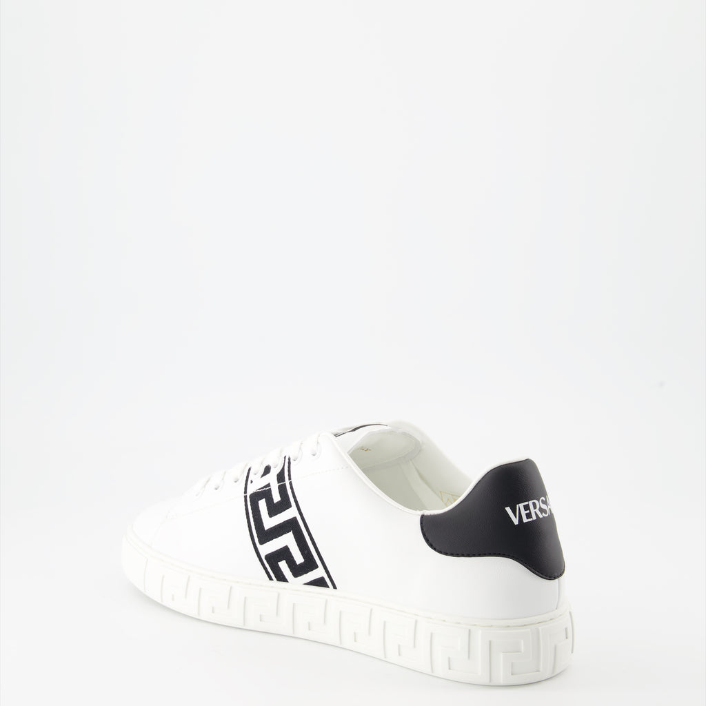 Baskets Baskets brodées Greca Versace Blanc Homme
