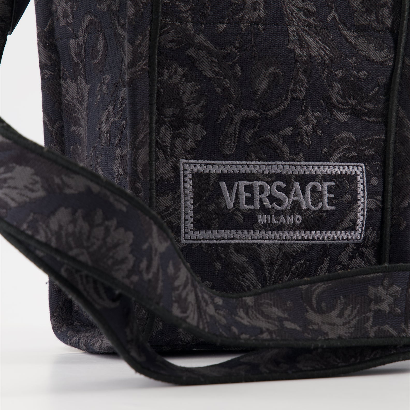 Borse tote Sac seau Athena Barocco Versace Nero Unisex