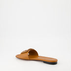 Sapatos abertos Sandales Baguette en cuir Fendi Marrom Femme