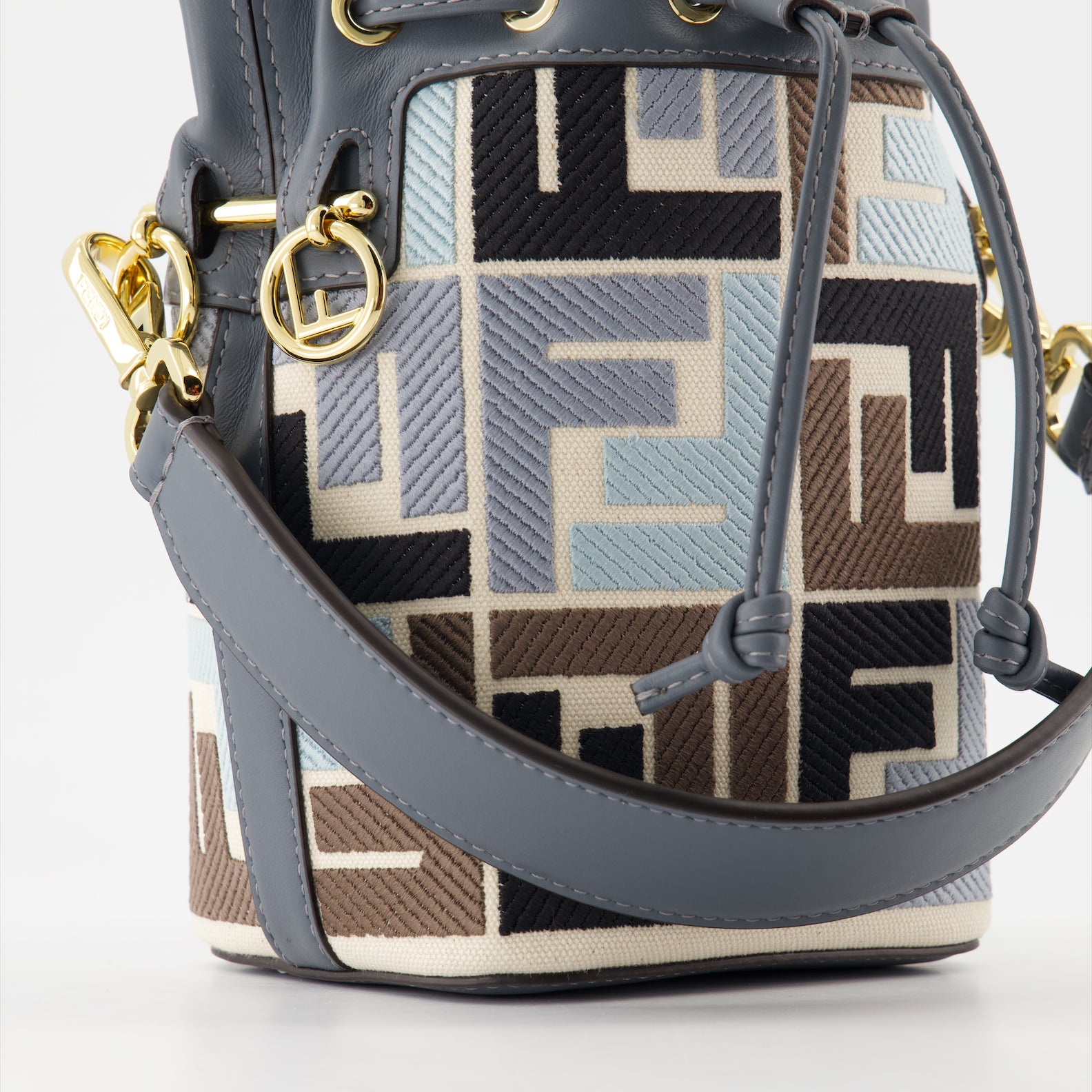 Sacs seau Sac seau Mon Trésor Fendi Bleu Femme