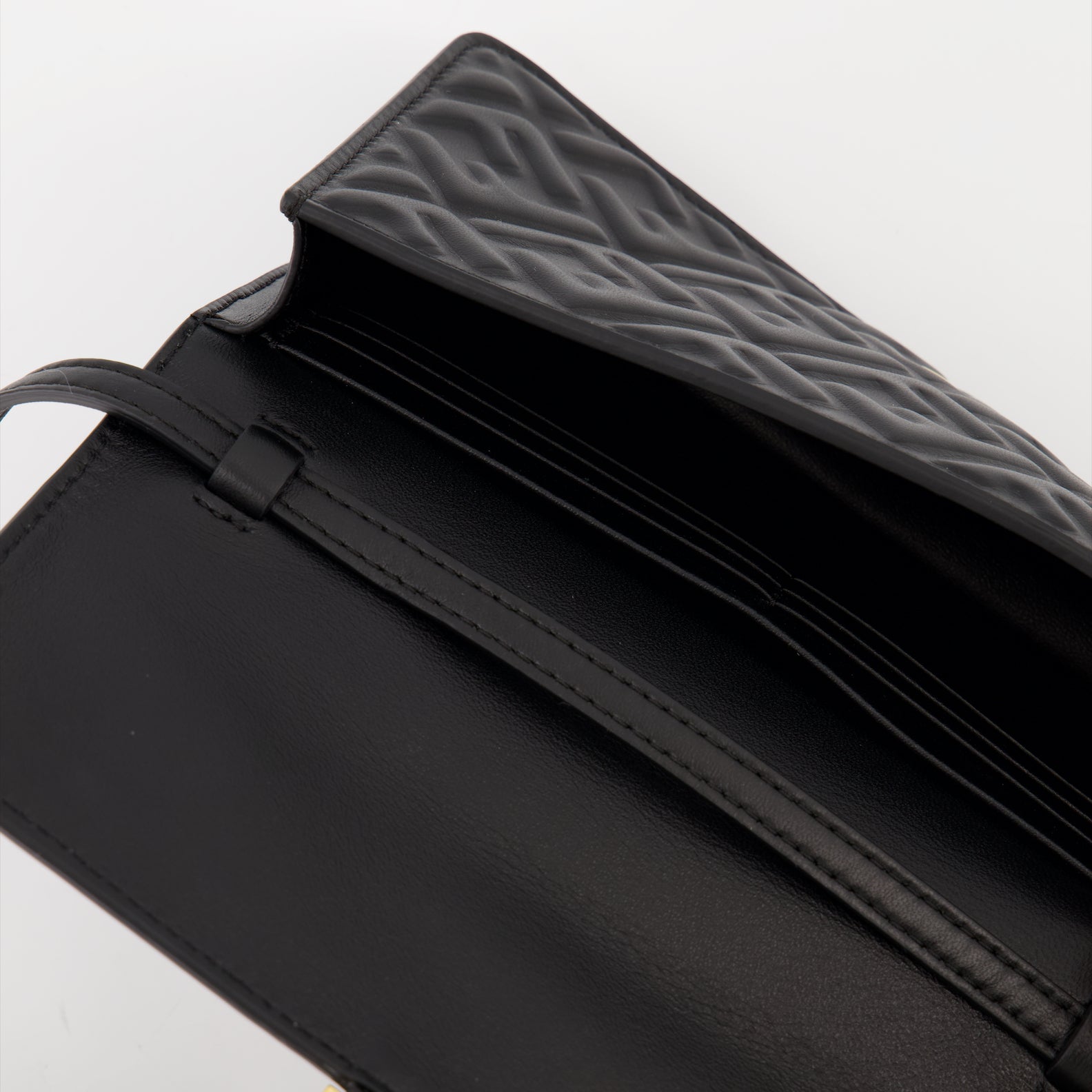 Sacs bandoulière Portefeuille à chaîne Baguette Fendi Noir Femme