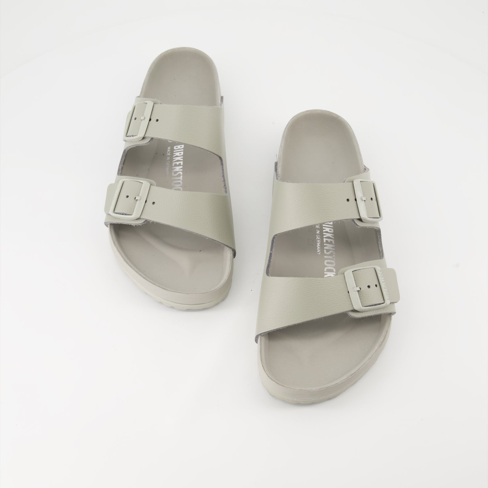Chaussures ouvertes Claquettes Arizona Birkenstock Gris Homme
