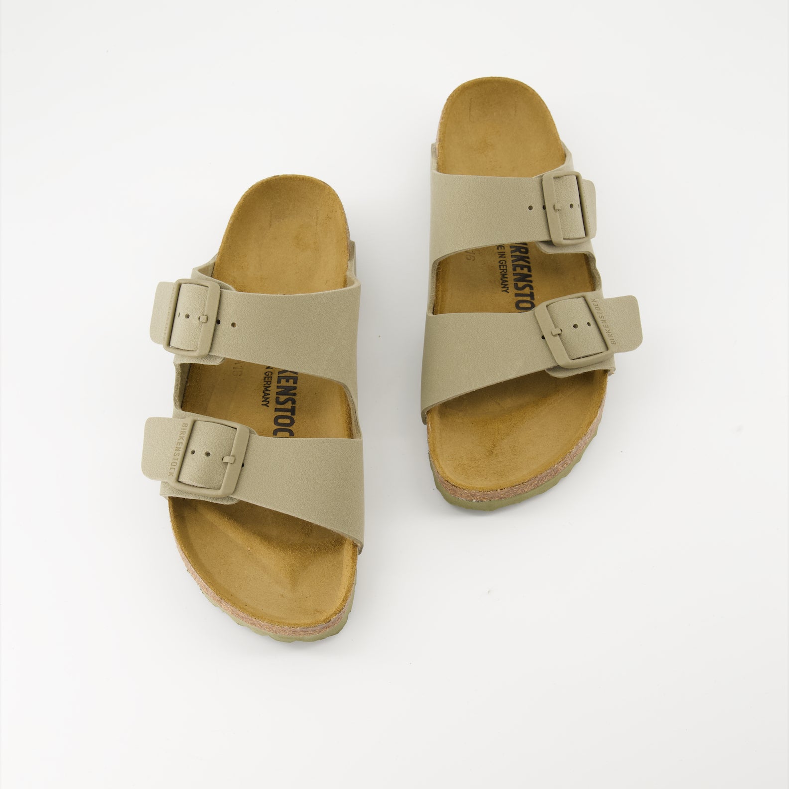 Scarpe aperte Claquettes Arizona Birko-Flor Birkenstock Cachi Femme