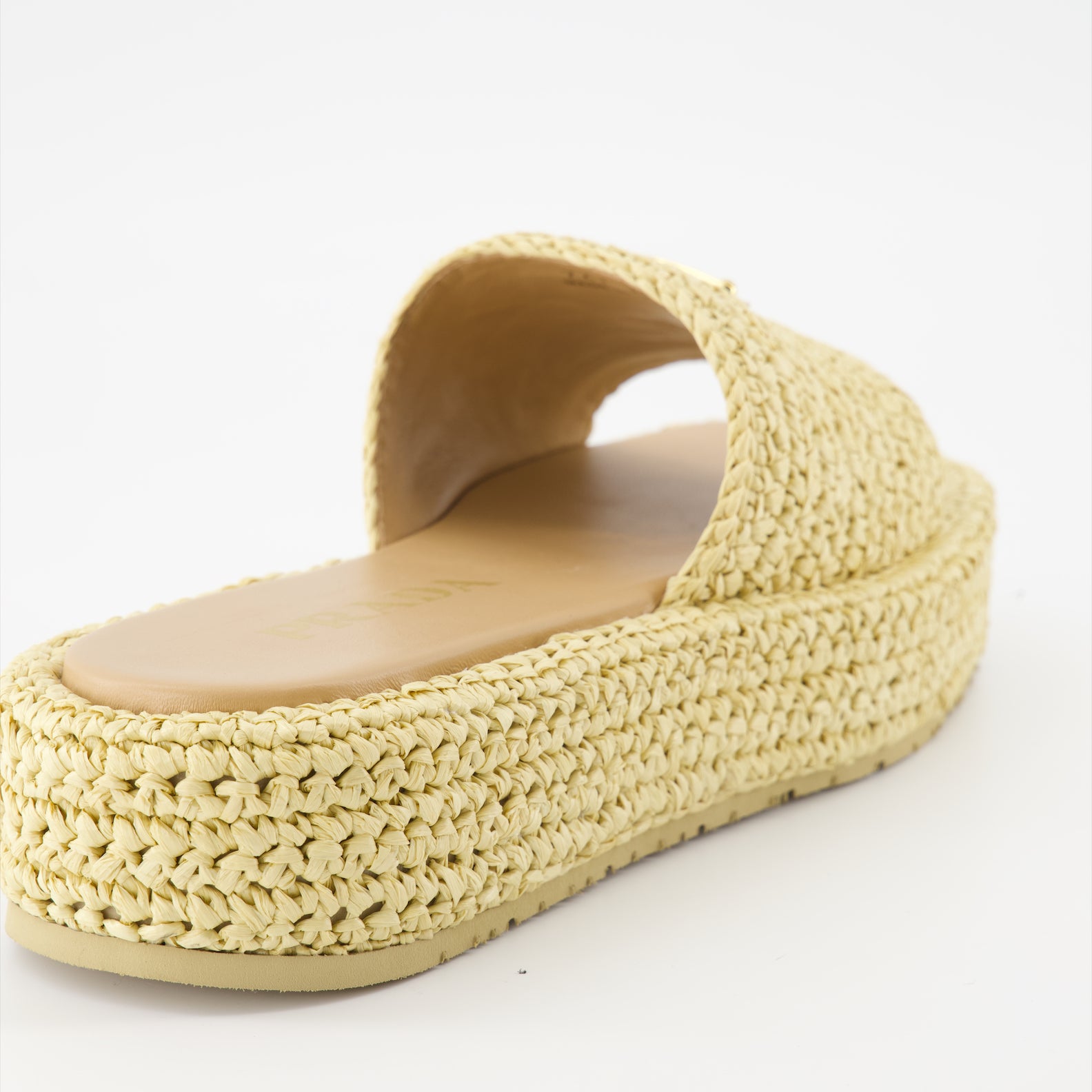 Offene schuhe Mules en raphia Prada Beige Femme