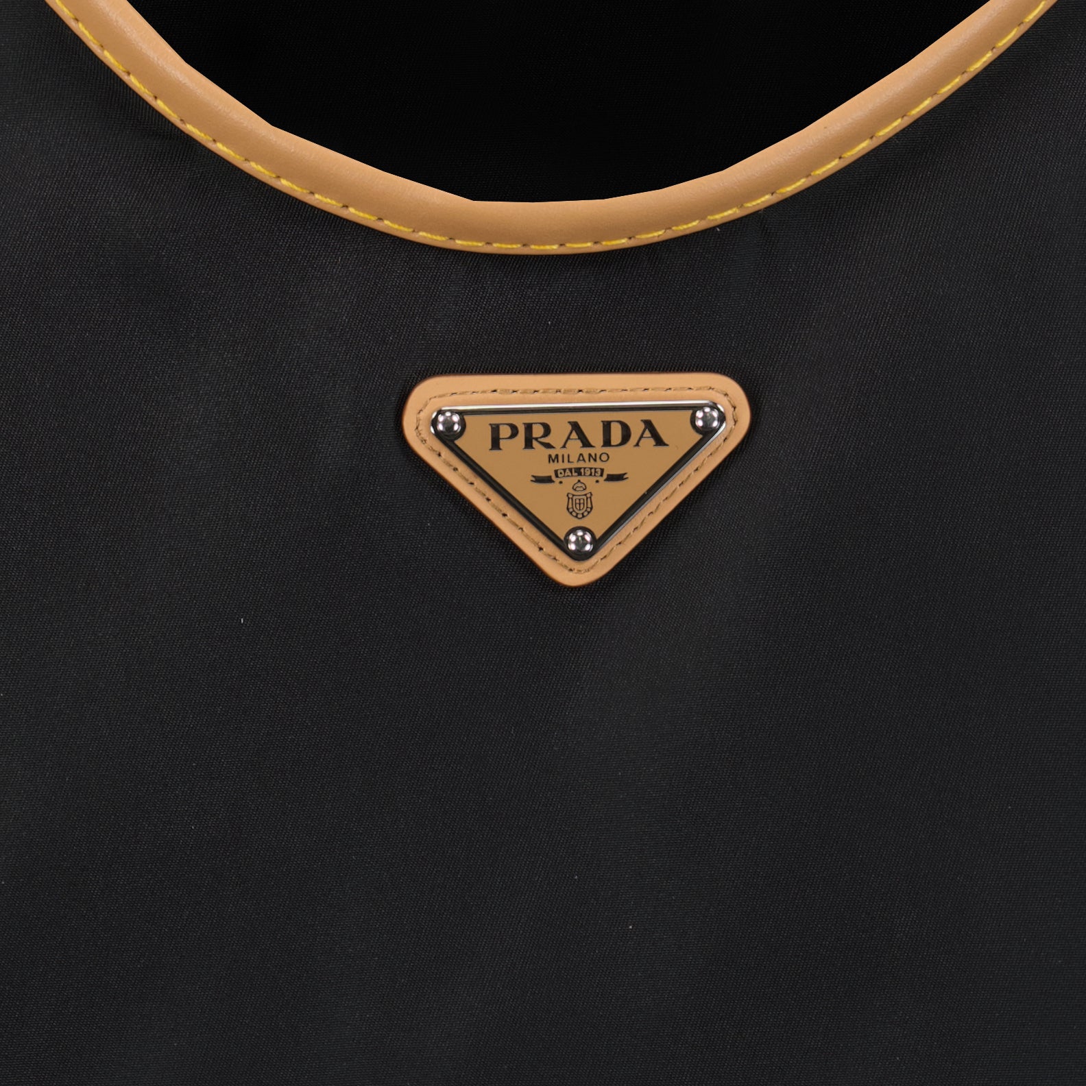 Kleider Mini robe en Re-Nylon Prada Schwarz Femme