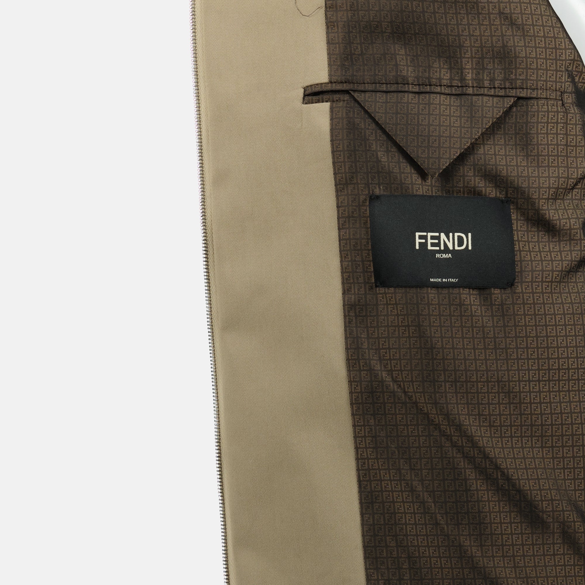 Image of the Fendi Men's Cotton Jacket - Autumn-Winter 2025 - Detailed View_2
