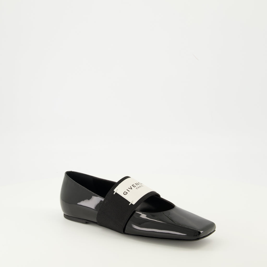 Image of the Givenchy Women's Sliced Square Flats - Autumn-Winter 2025 Season - Right Three-Quarter Front View