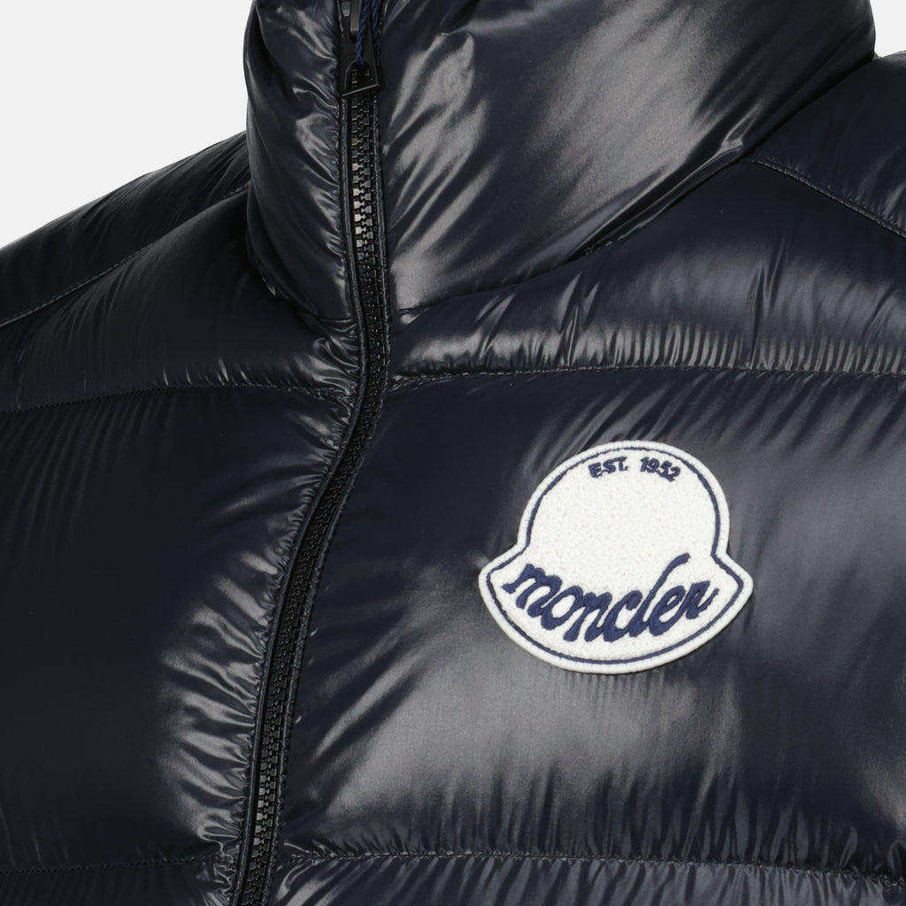 Image of the Moncler Men's Lipsi Sleeveless Jacket - Autumn-Winter 2025 - Detailed View 3