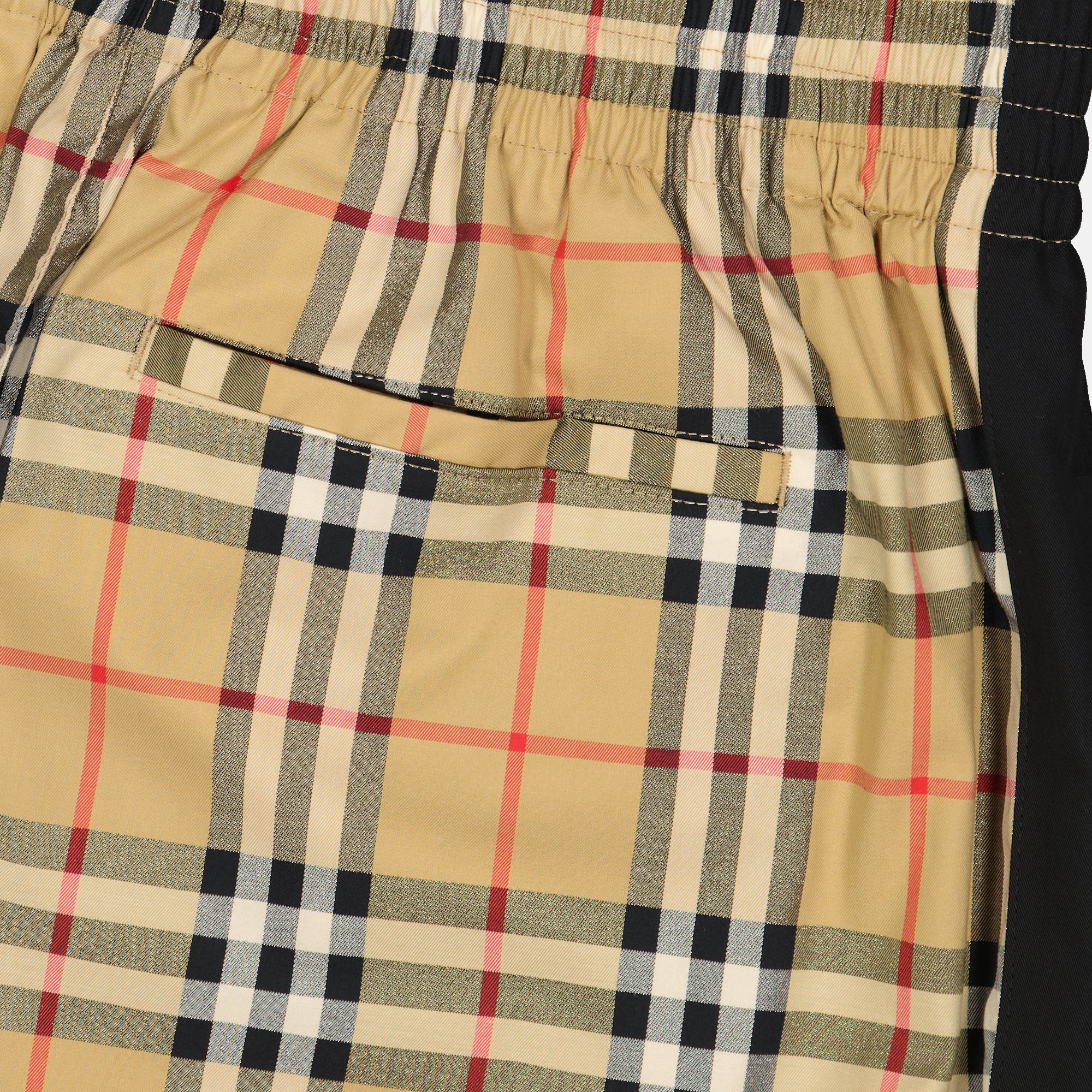 Shorts Short à carreaux Burberry Beige Femme