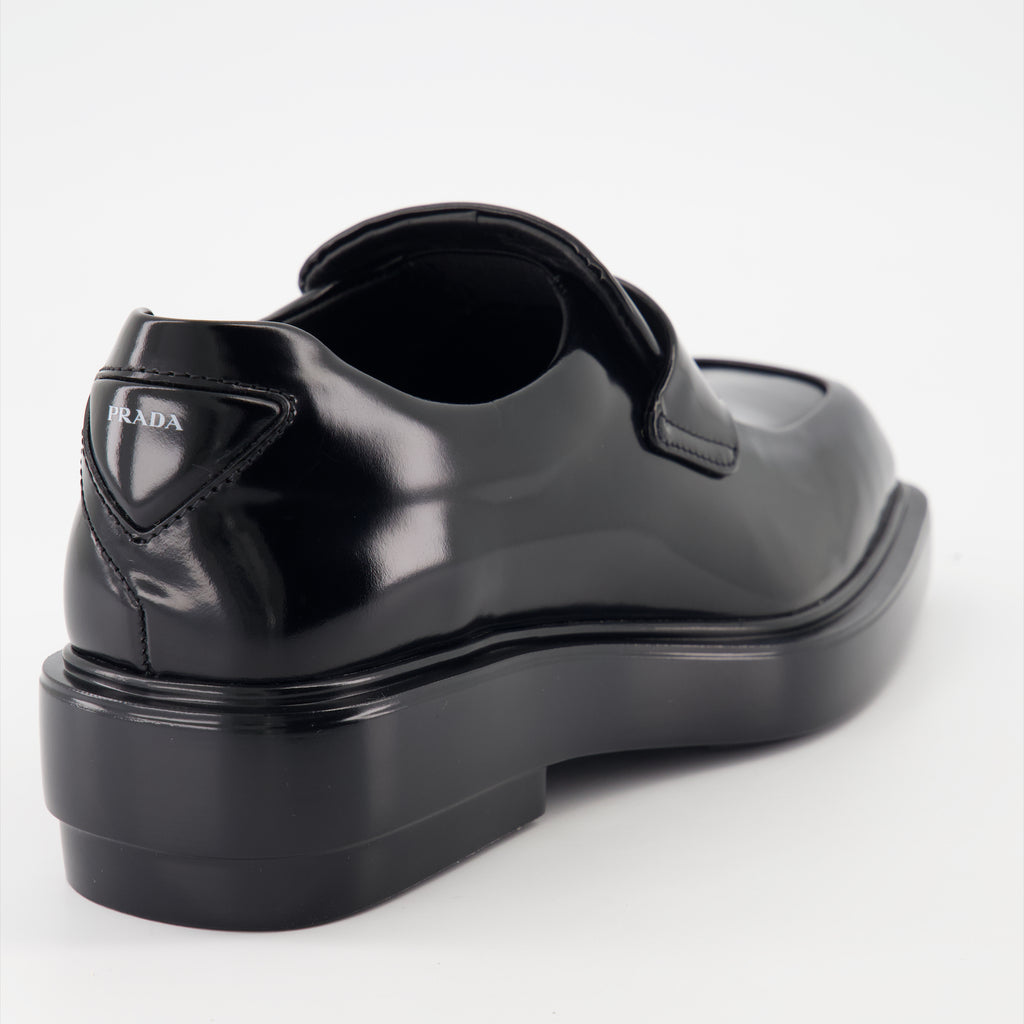 Mocassins Mocassins en cuir brossé Prada Noir Femme