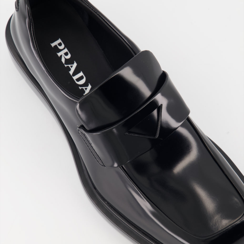 Mocassins Mocassins en cuir brossé Prada Noir Femme