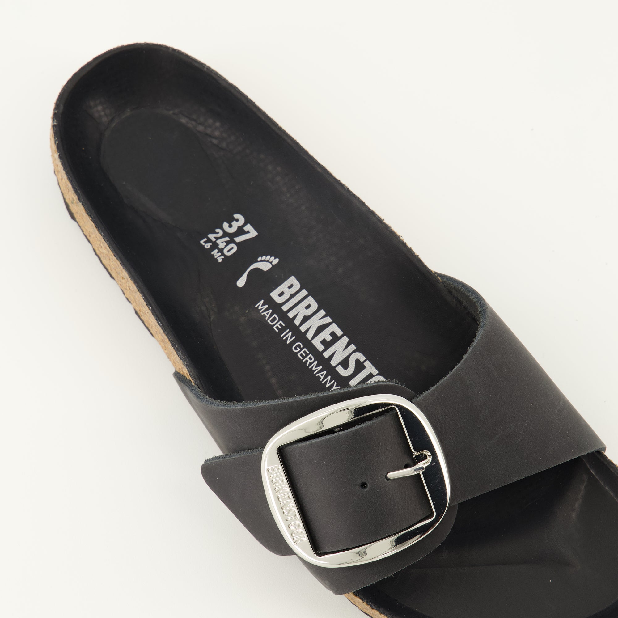 Image de l'article Sandales Madrid Big Buckle de la marque Birkenstock pour Femme - Saison Automne-Hiver 2025 - Vue détaillée de haut