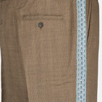 Imagen del pantalón Chevron de la marca Drole De Monsieur para Hombre - Temporada Otoño-Invierno 2025 - Vista Detallada_1