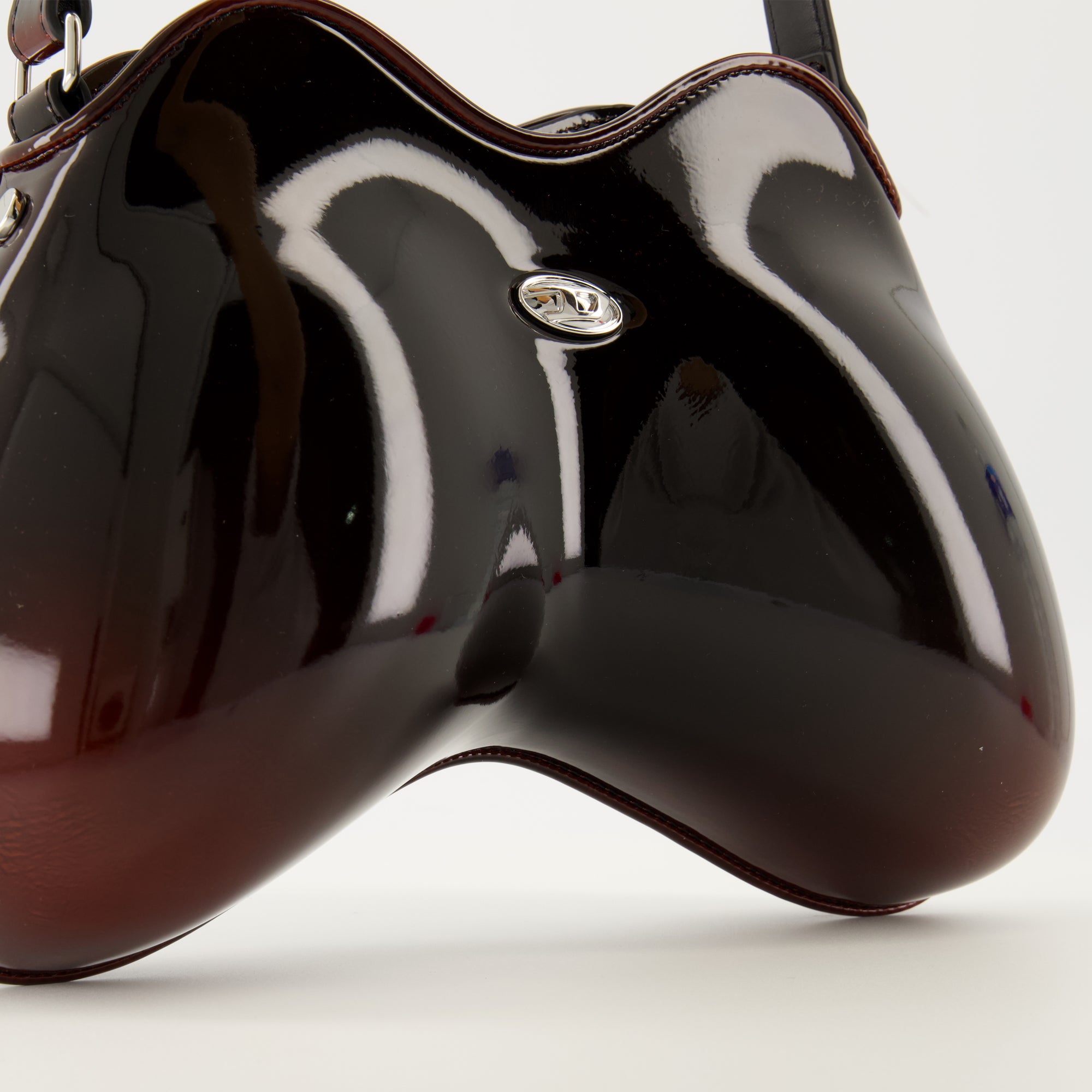 여성을 위한 디젤의 더블-D 가방 이미지 - 2025 가을-겨울 - 세부 뷰 2